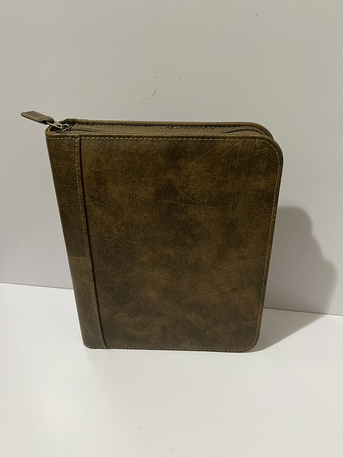 Franklin Covey Tyler Zipper 7-Ring Classic Size 10”x8” Planner Binder Brown