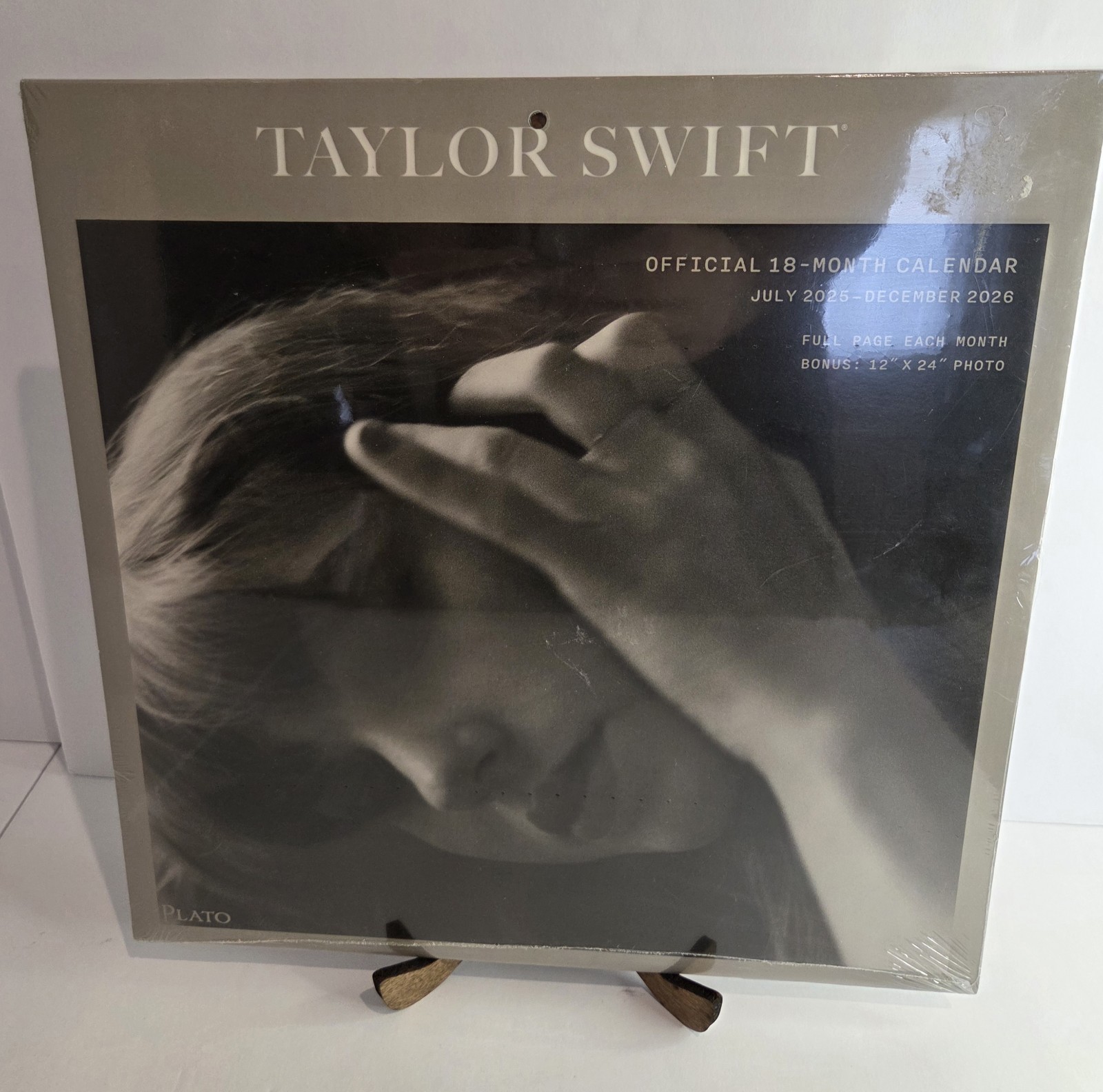 Taylor Swift OFFICIAL | 2026 12×24″ (Hanging) Monthly Square Wall Calendar