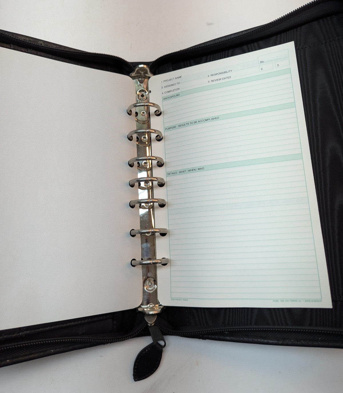 Daytimer Black Genuine Leather Zippered Organizer 1994 Spiral Note