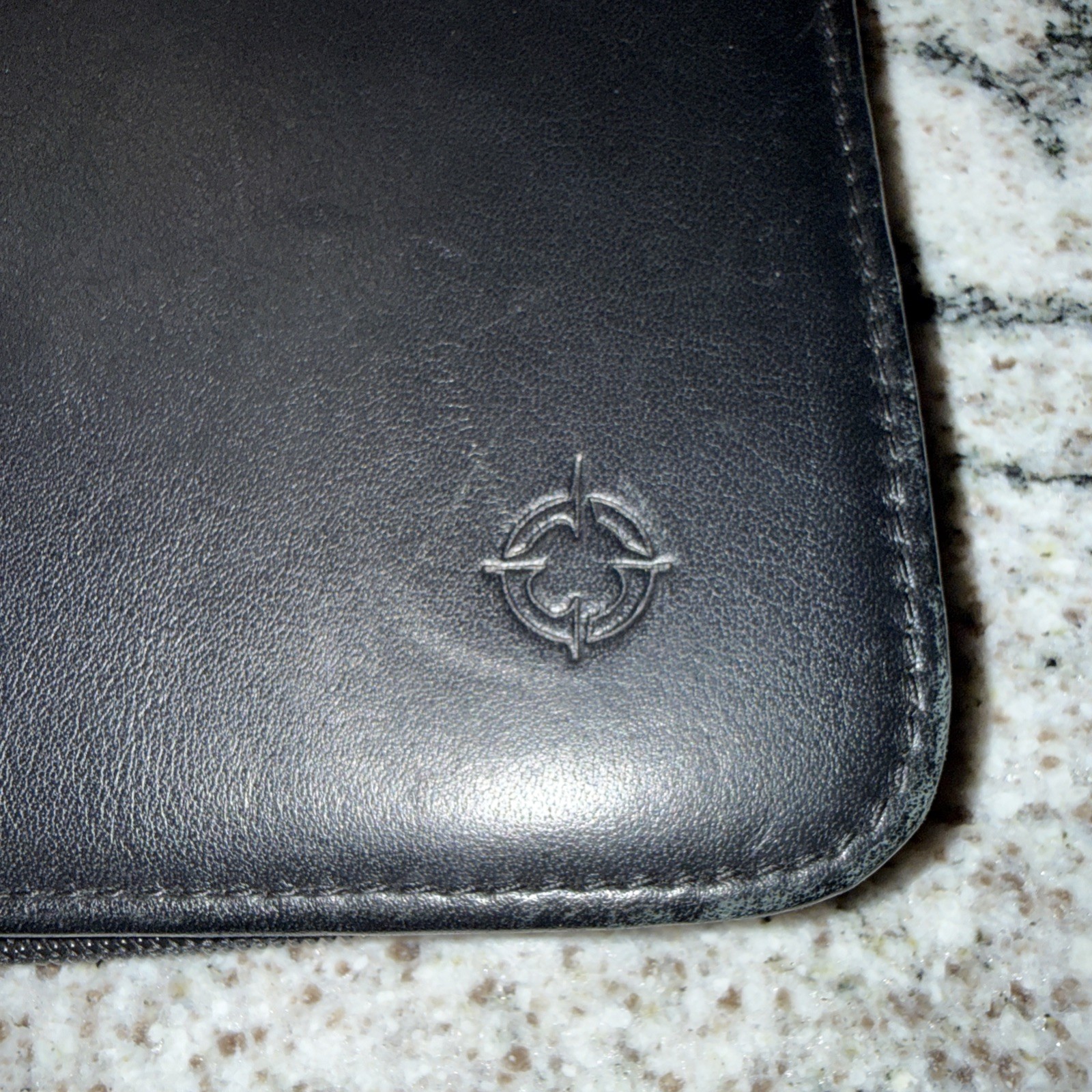 Franklin Covey Black Leather Zip Around Padfolio Pad Holder 10″ x 12.5″