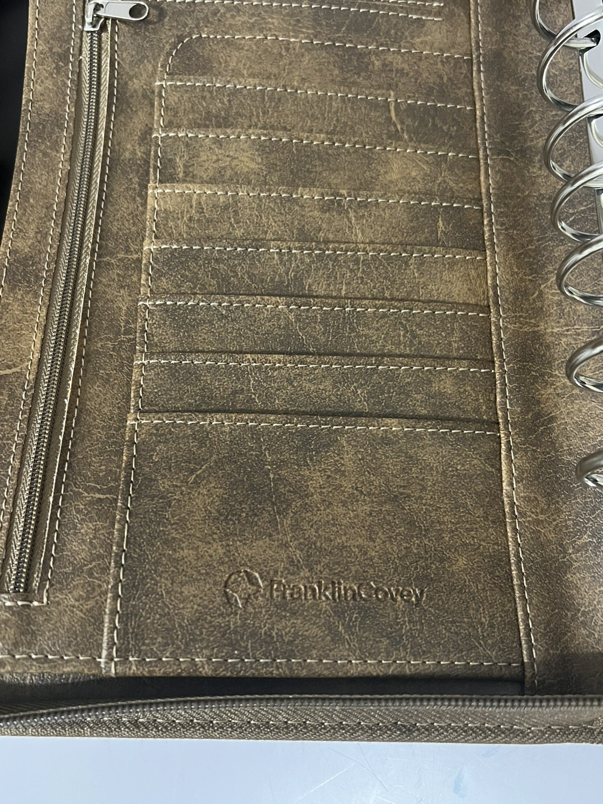 Franklin Covey Tyler Zipper 7-Ring Classic Size 10”x8” Planner Binder Brown
