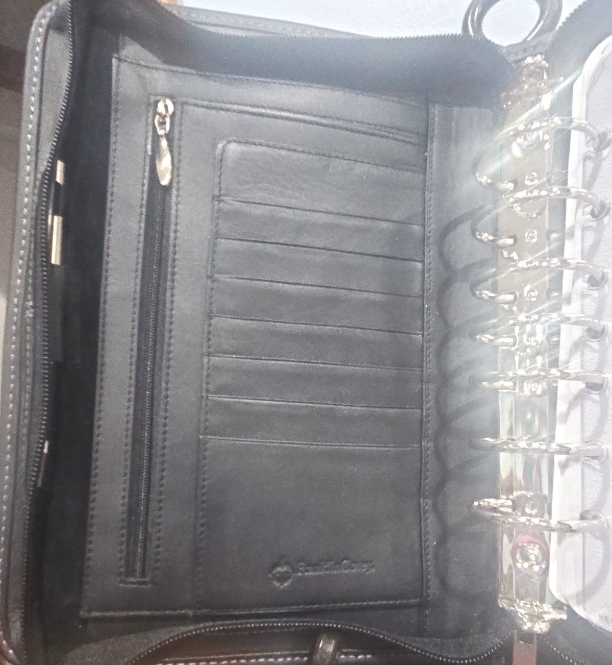 Franklin Covey Full Grain Nappa Leather 7-Ring Binder Black Classic Zip Around.