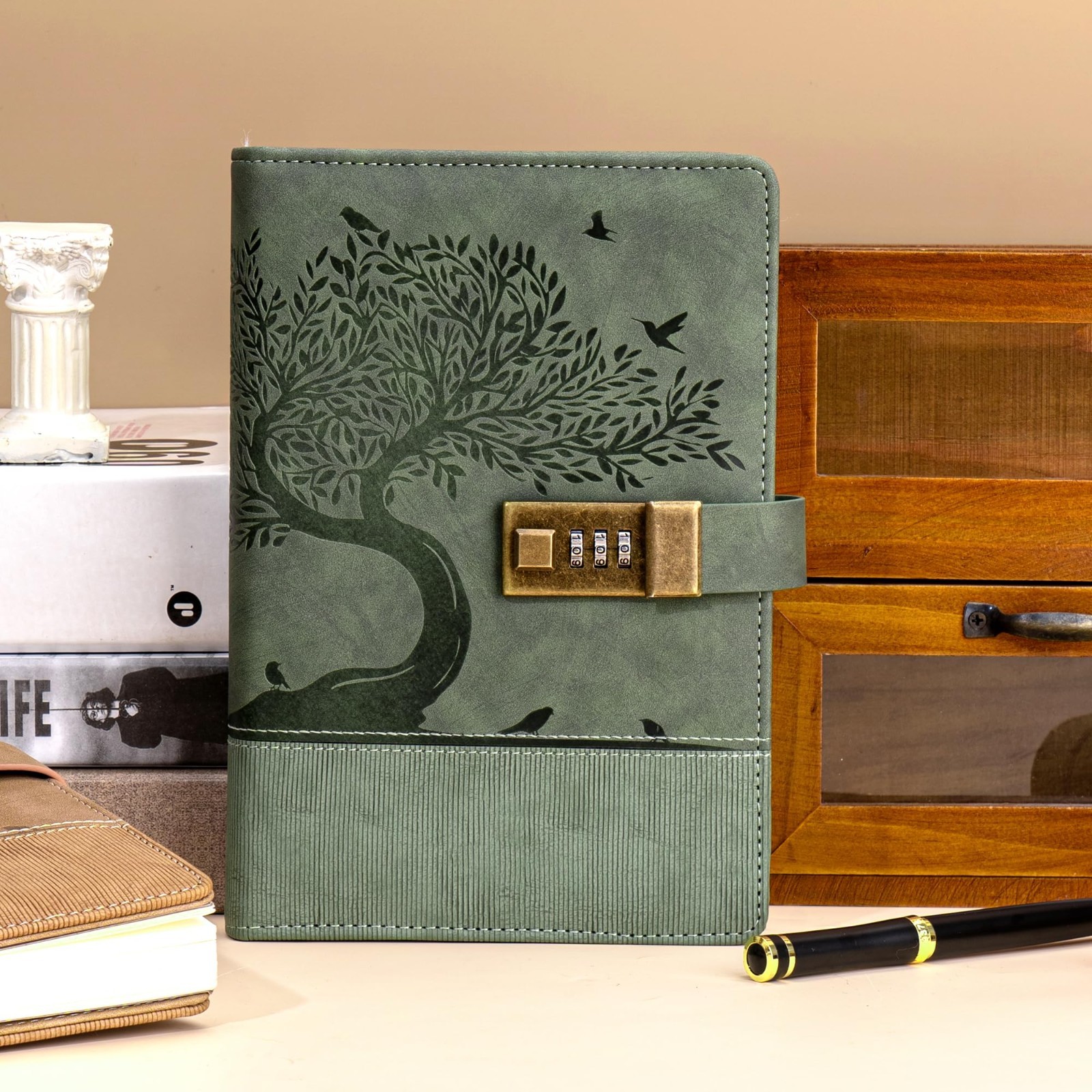 Vintage Leather Diary with Lock – 256 Pages A5 Journal for Writing & Note Taking