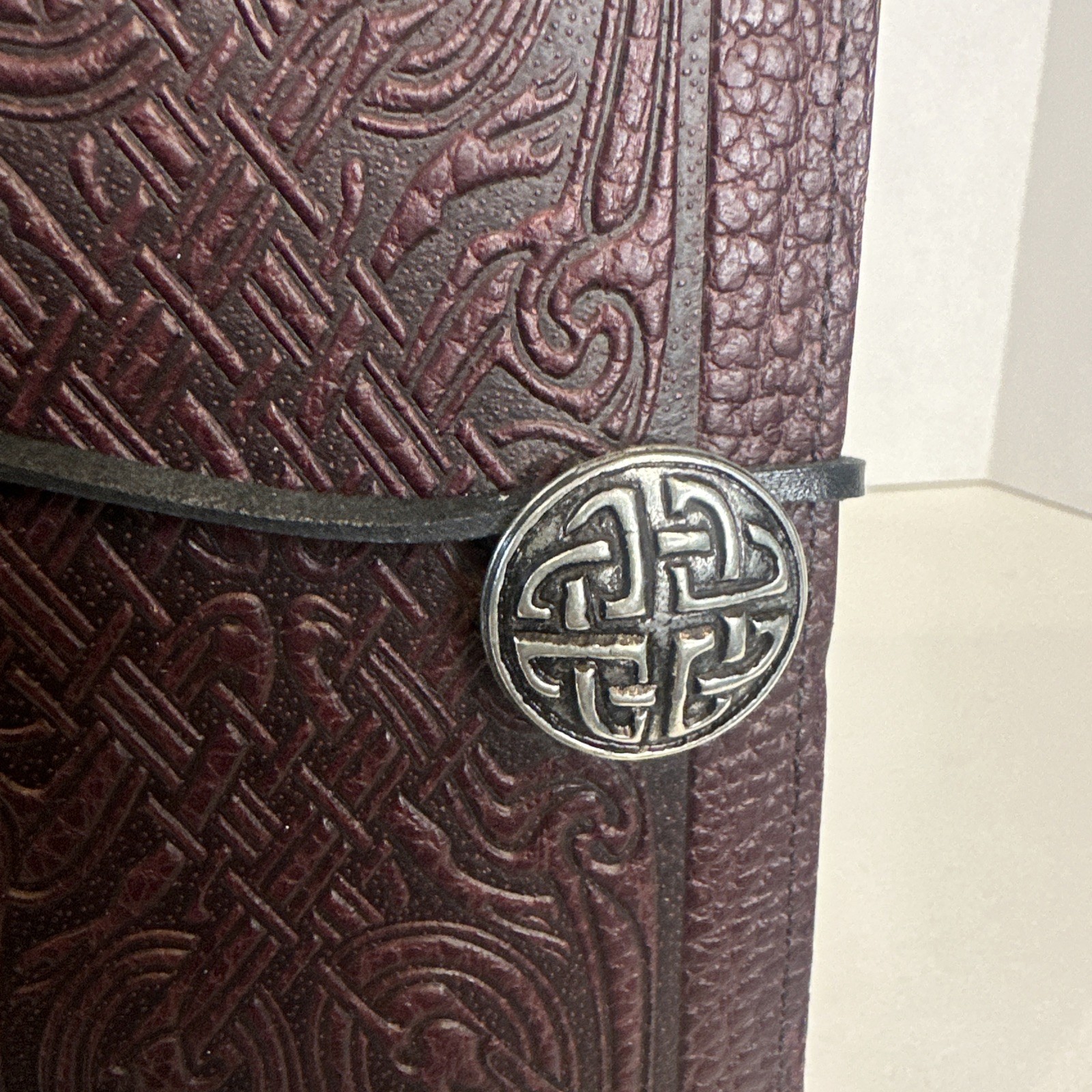 NEW Oberon Design Genuine Leather Journal Cover Irish Celtic Pewter Button 9×6