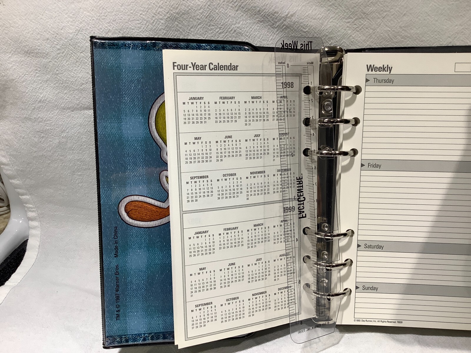 Vintage Looney Tunes Day Runner Student Planner Organizer 1996 Taz/Looney Tunes