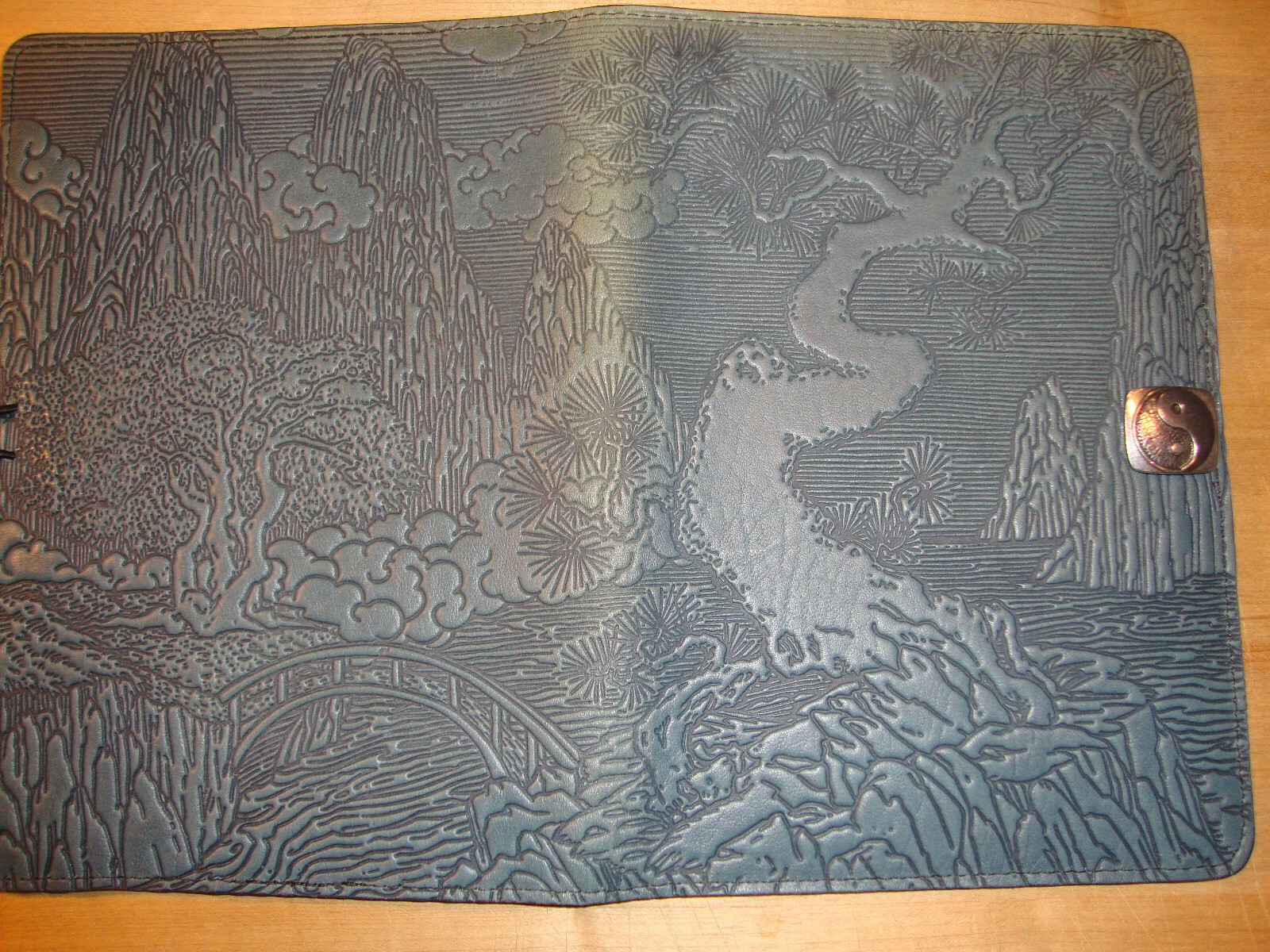 Oberon Design 8.5″x6″ Tablet/Kindle Cover, River Garden Design -strong leather