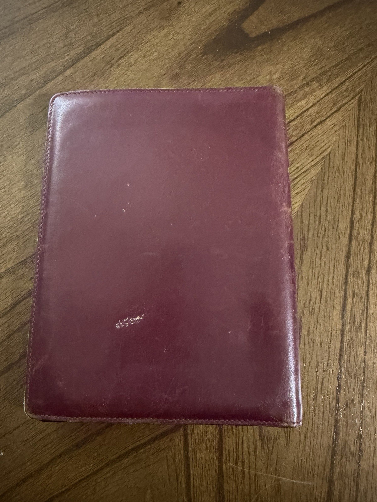 Gucci Address Book Holder Burgundy Leather With Gold tone Hardware