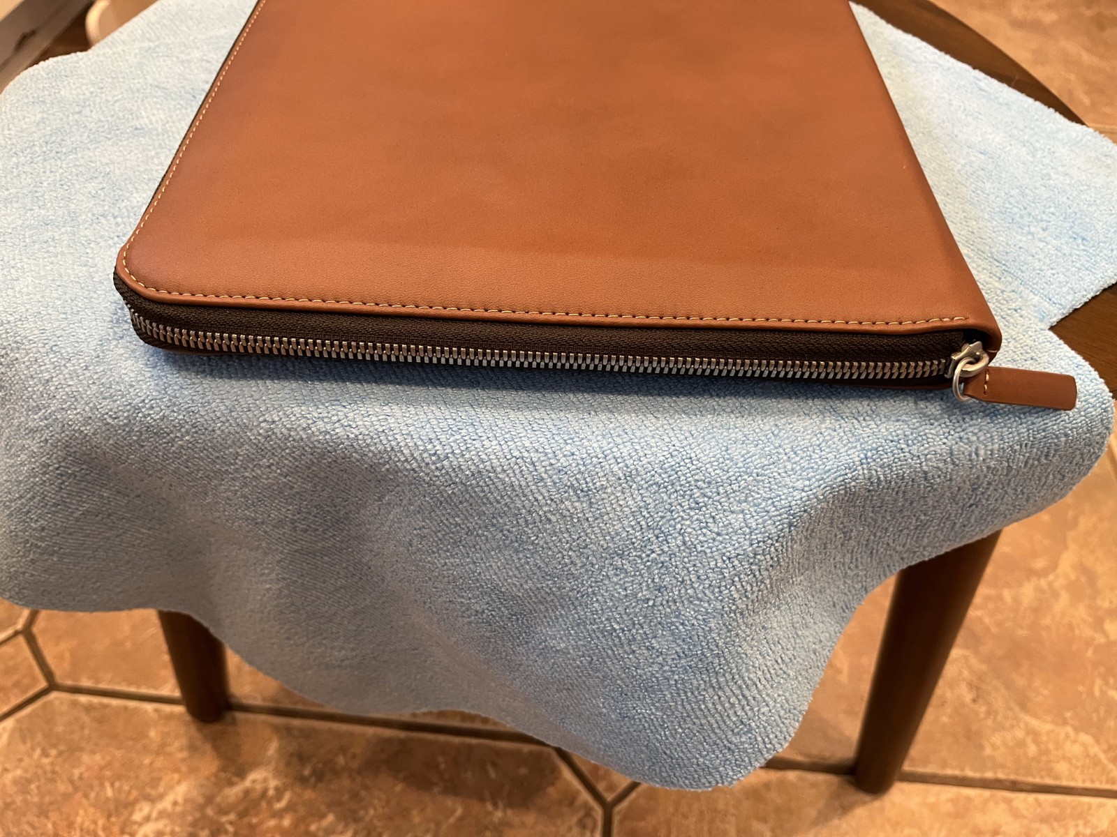 Bellroy A4 Work Folio premium Caramel leather (EWFB-Caramel) – Near Mint