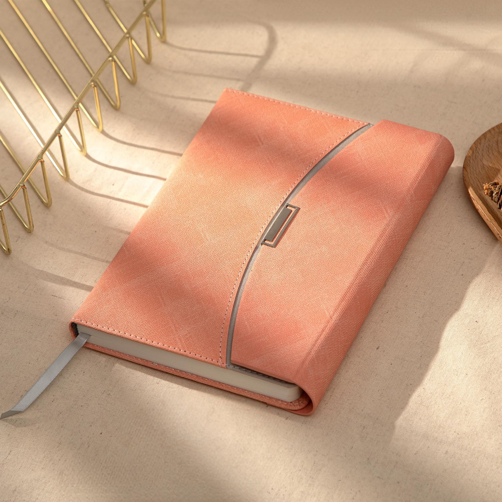 Journal Notebook for with Magnetic Flap Closure, 256 Pages 100 GSM Elegant Li…