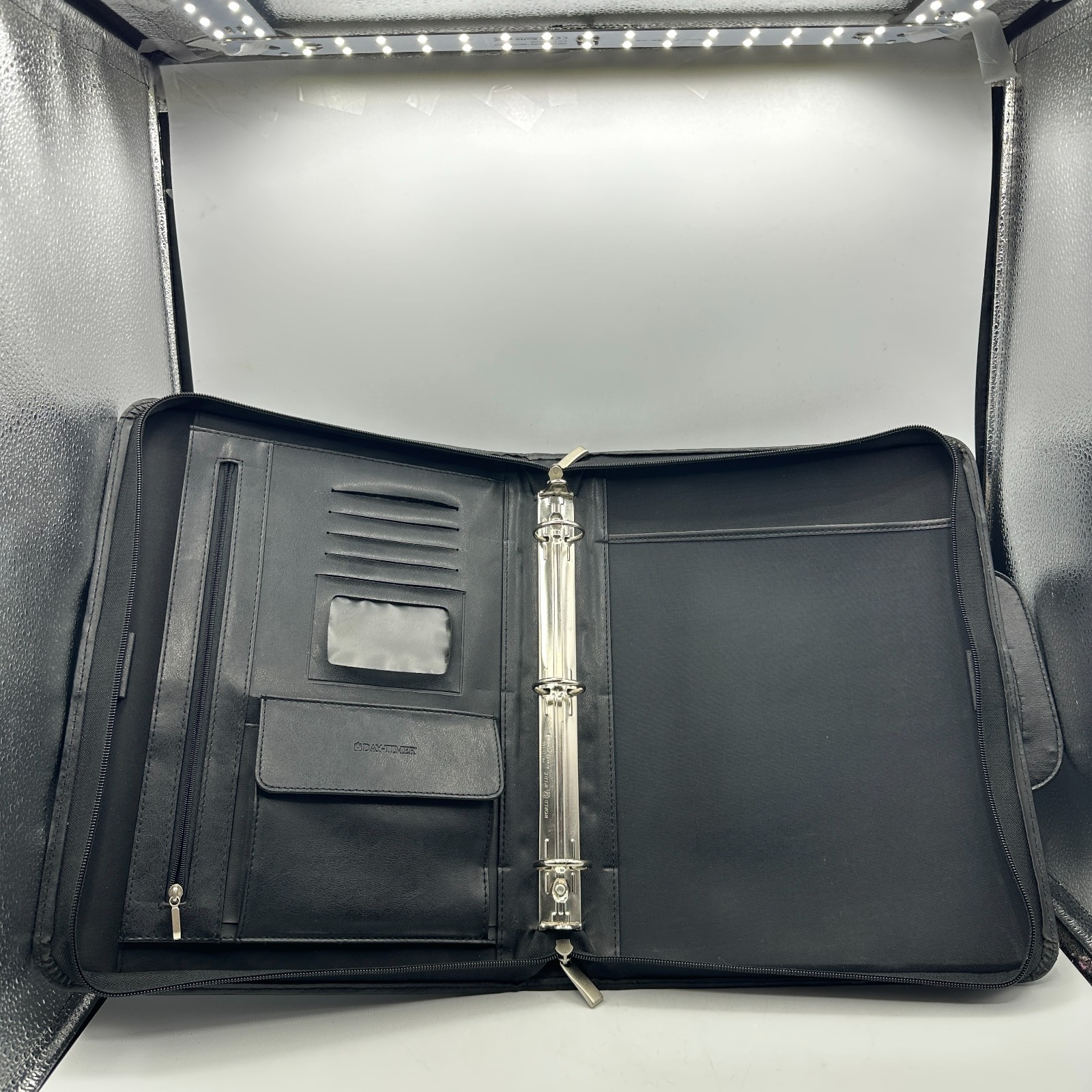 Day Timer Black Leather Zip 3 Ring Binder 11 x 14 in Briefcase Portfolio Handles