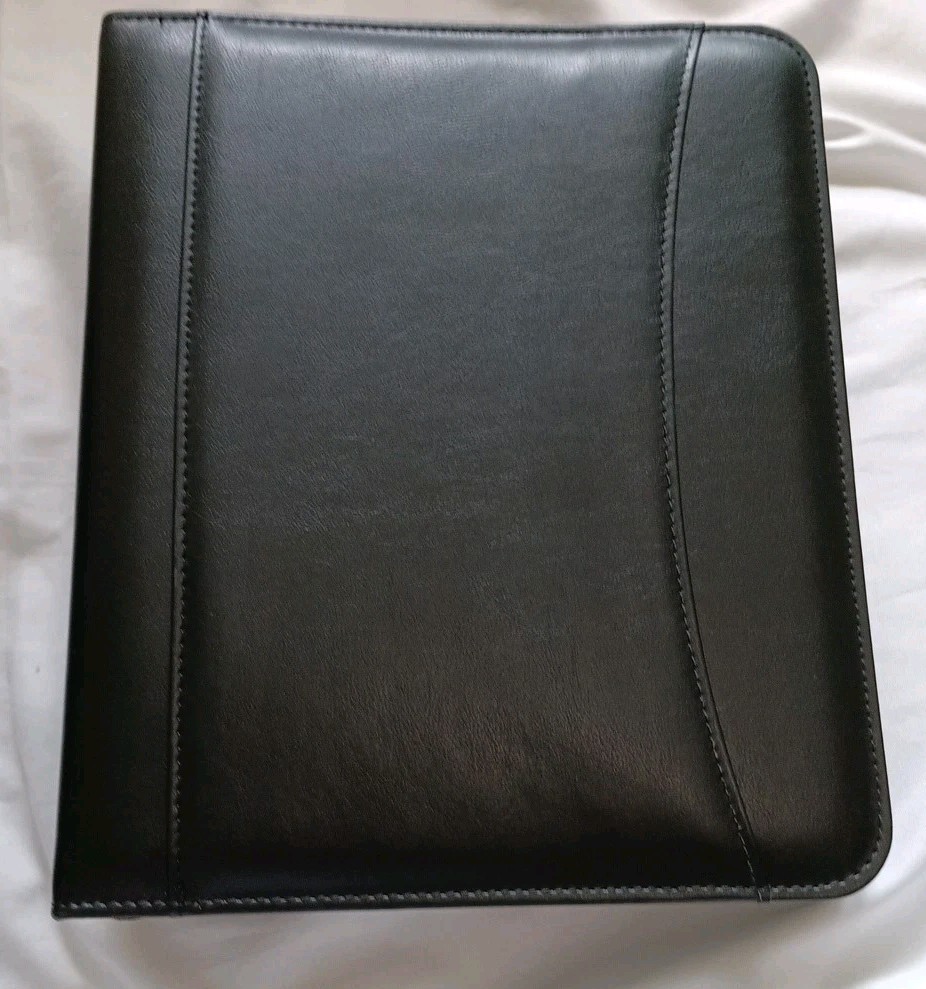 At A Glance Planner Organizer Black Faux Leather 7 Rings 8.5×10.25×2, 008745