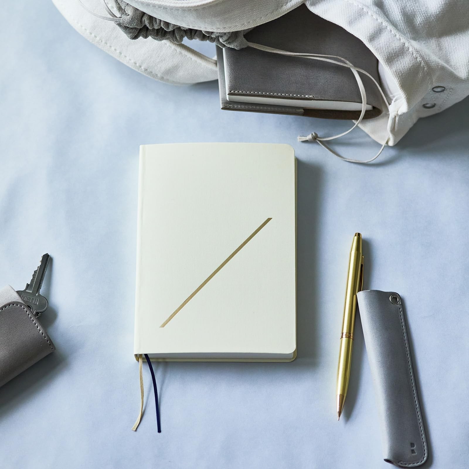 Notebook 2025 HON English version Slash (Ivory) A6/1 page per day/January