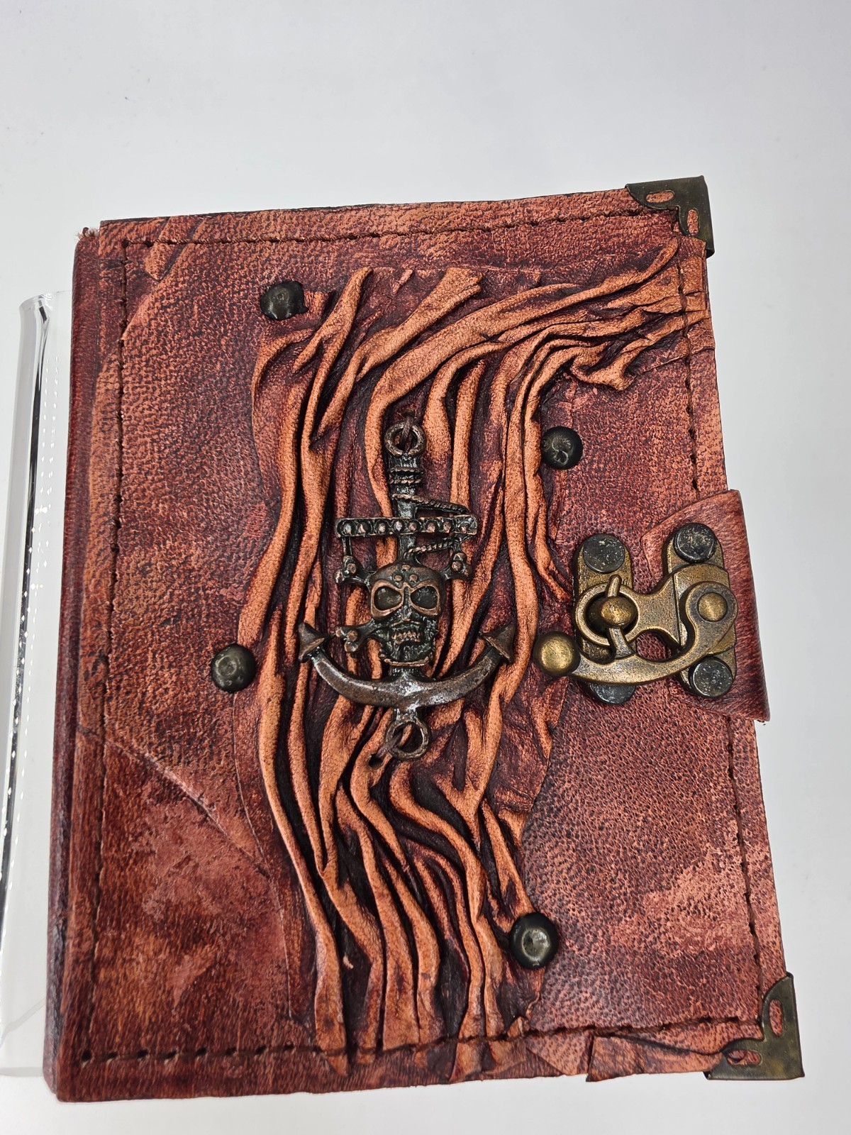 Handmade Leather Journal – 6″ x 4.5″ Small