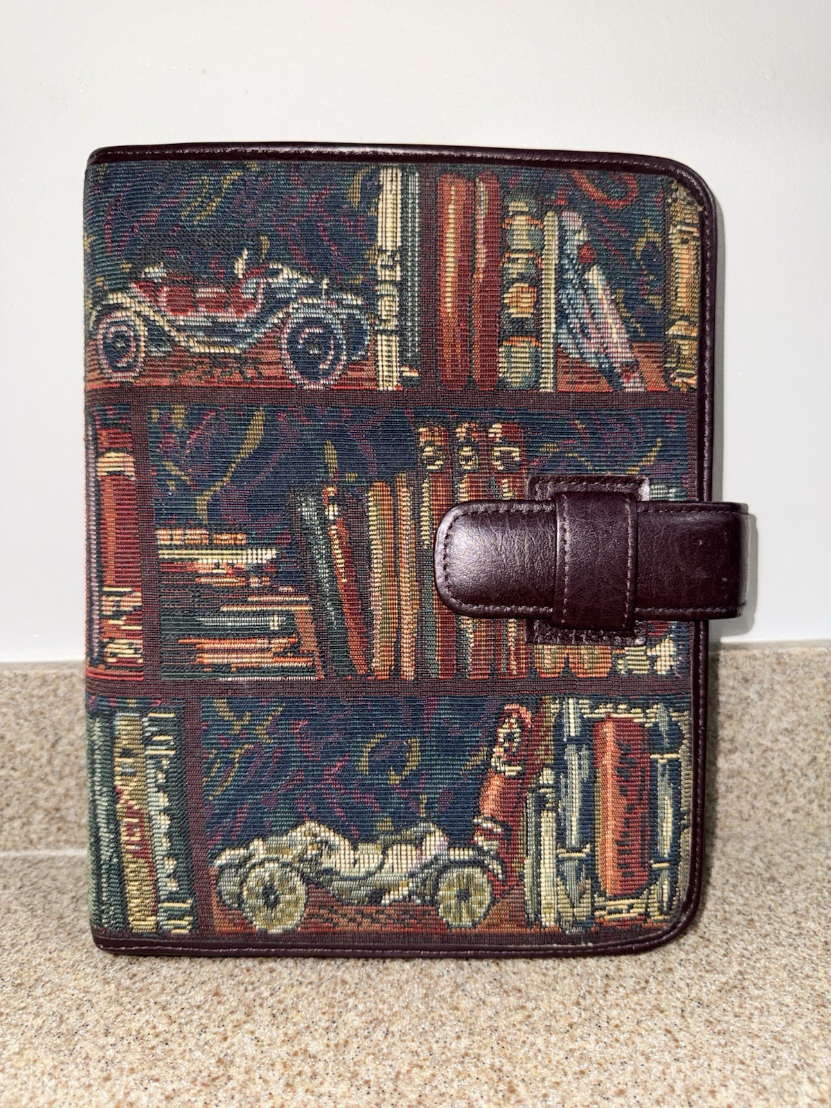 Vintage Daily Organizer | Library Design | Brown Leather
