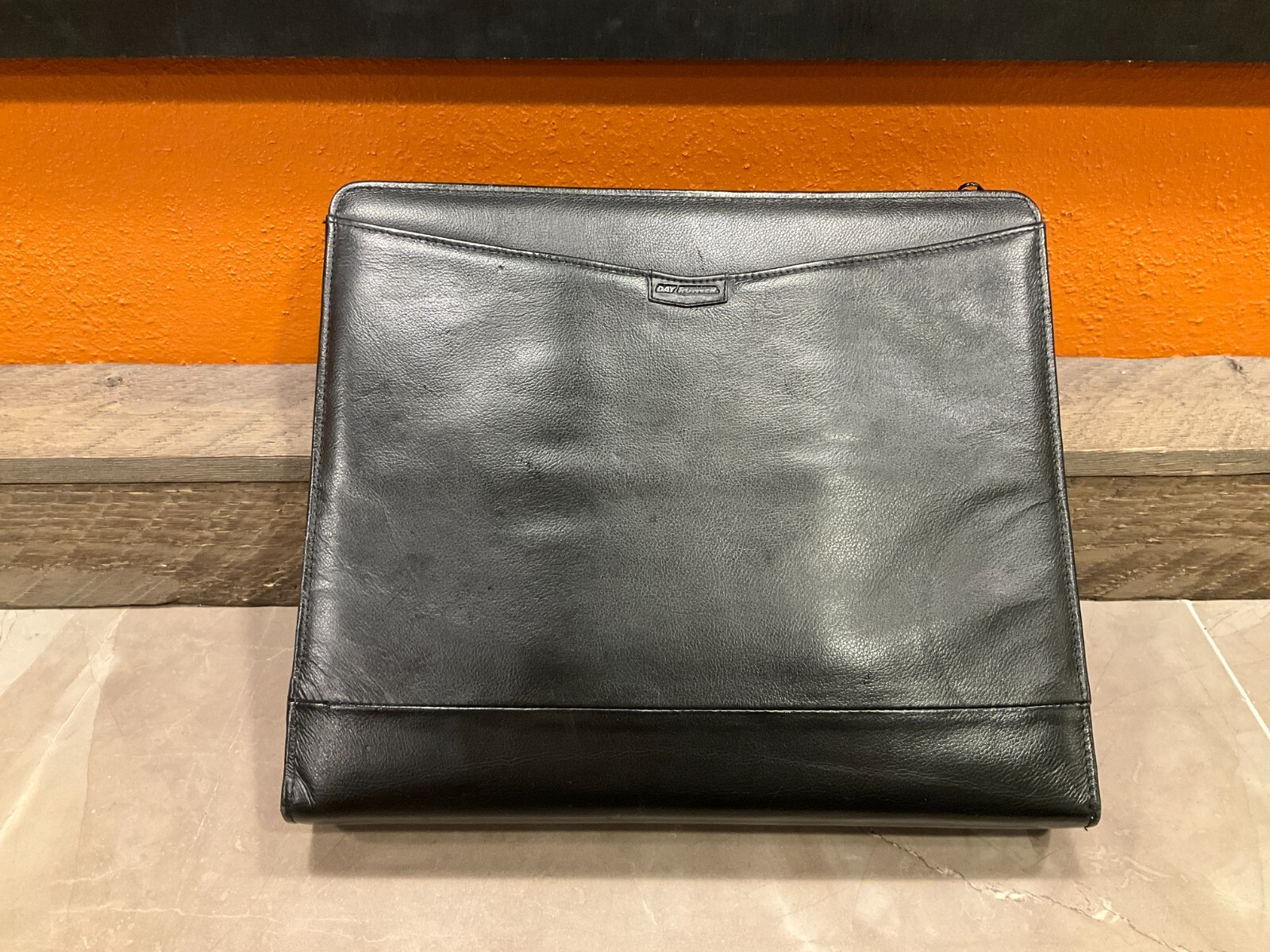 Vintage Day Runner Pro Business System Inserts Black Leather 7 Ring Handles