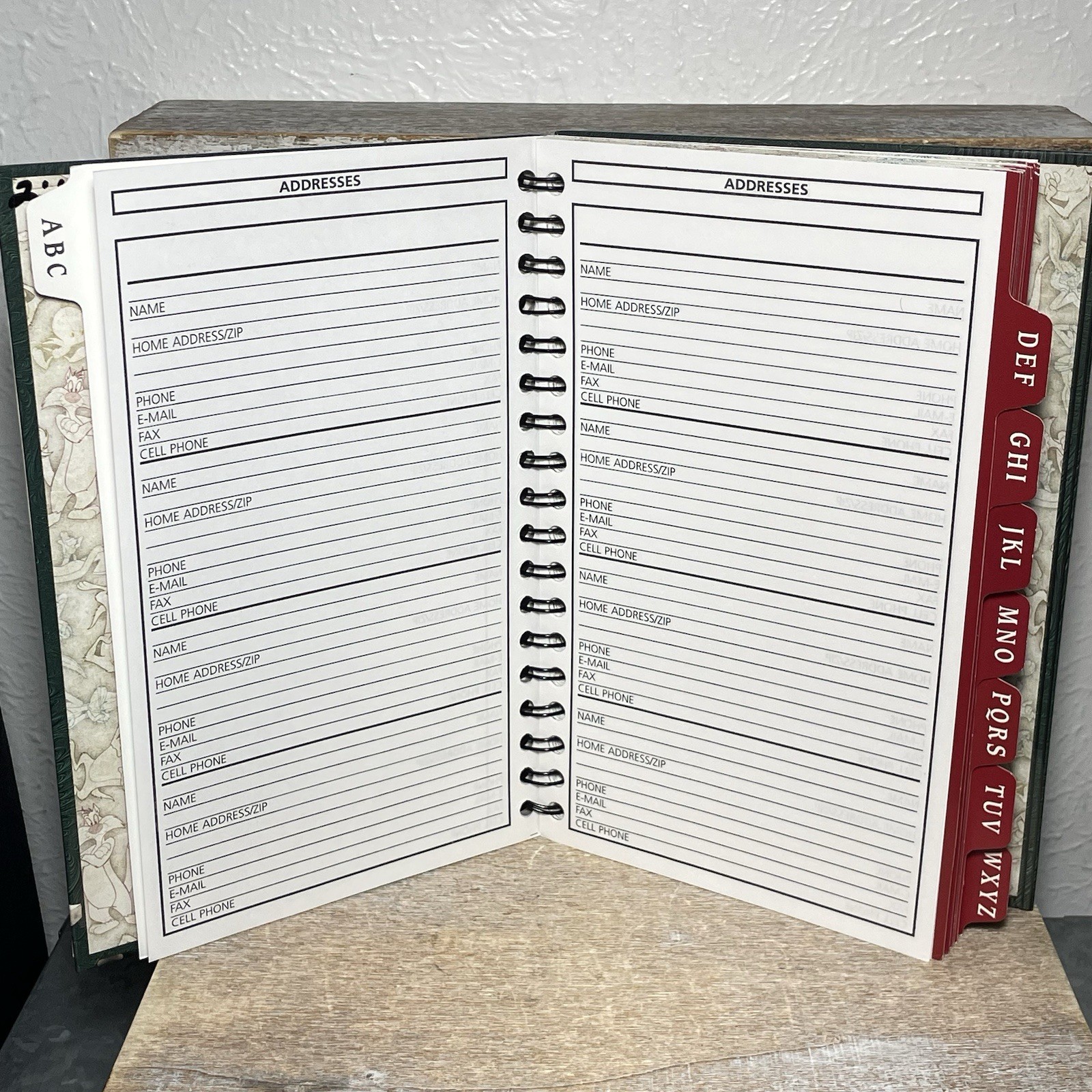 Vintage 1998 Stuart Hall Bugs Bunny Address Book 9 1/2 in x 6 in New READ BELOW