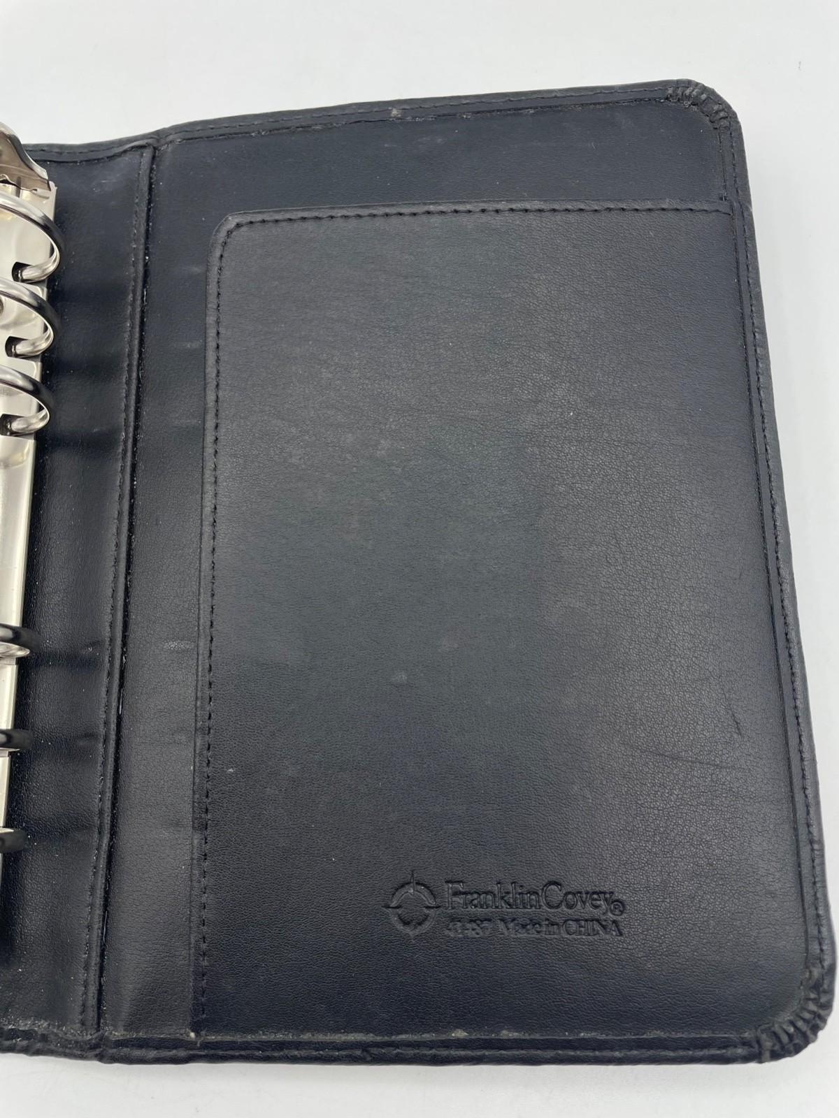 Franklin Covey Compact Planner Binder Black 1.5” 6 Ring Organizer open edge 6×8″