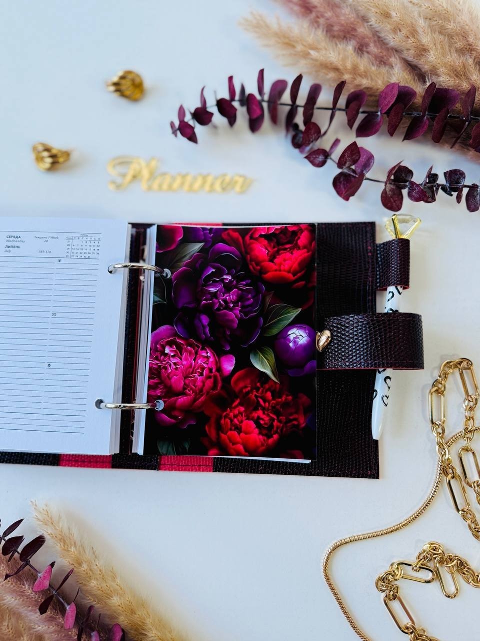 Burgundy handcrafted leather gift. Burgundy handmade planner wallet organizer.
