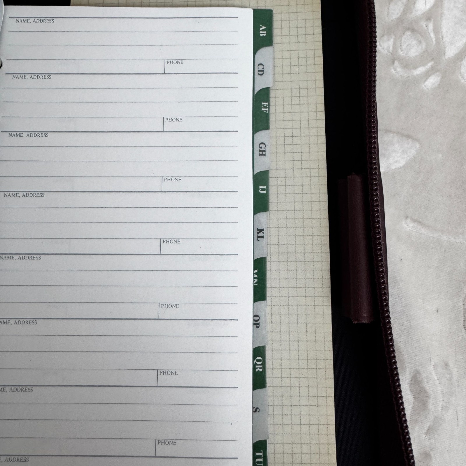 Vintage 1994 Day-Timer Leather Zip Planner Organizer With Inserts 6-Ring Binder