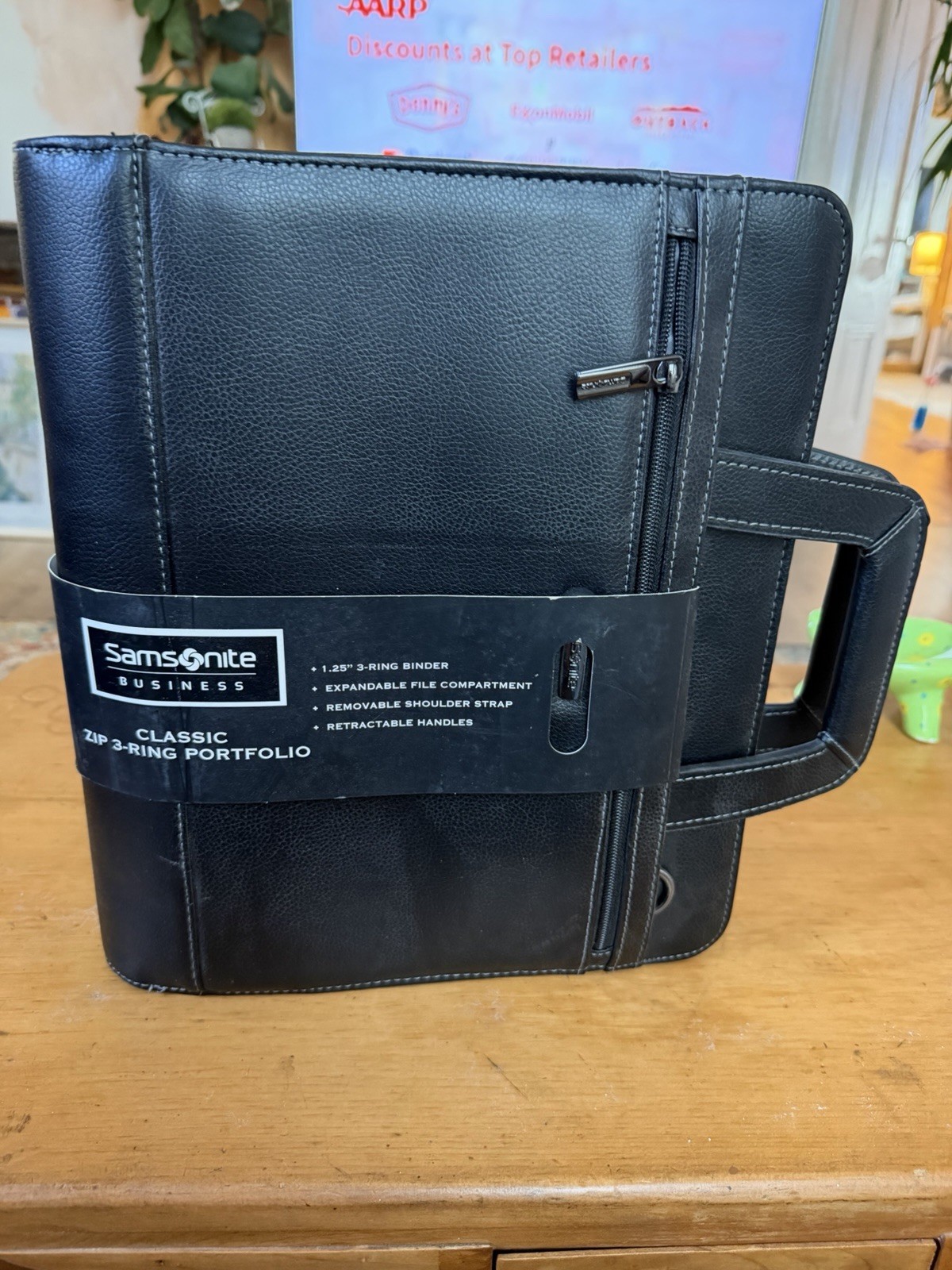 Samsonite Black Leather 3-Ring Portfolio Model# 961465