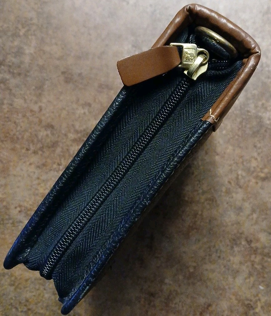 Franklin Covey Quest Planner Organizer 8.5×6.5″ 6 Ring Leather-Black & Brown