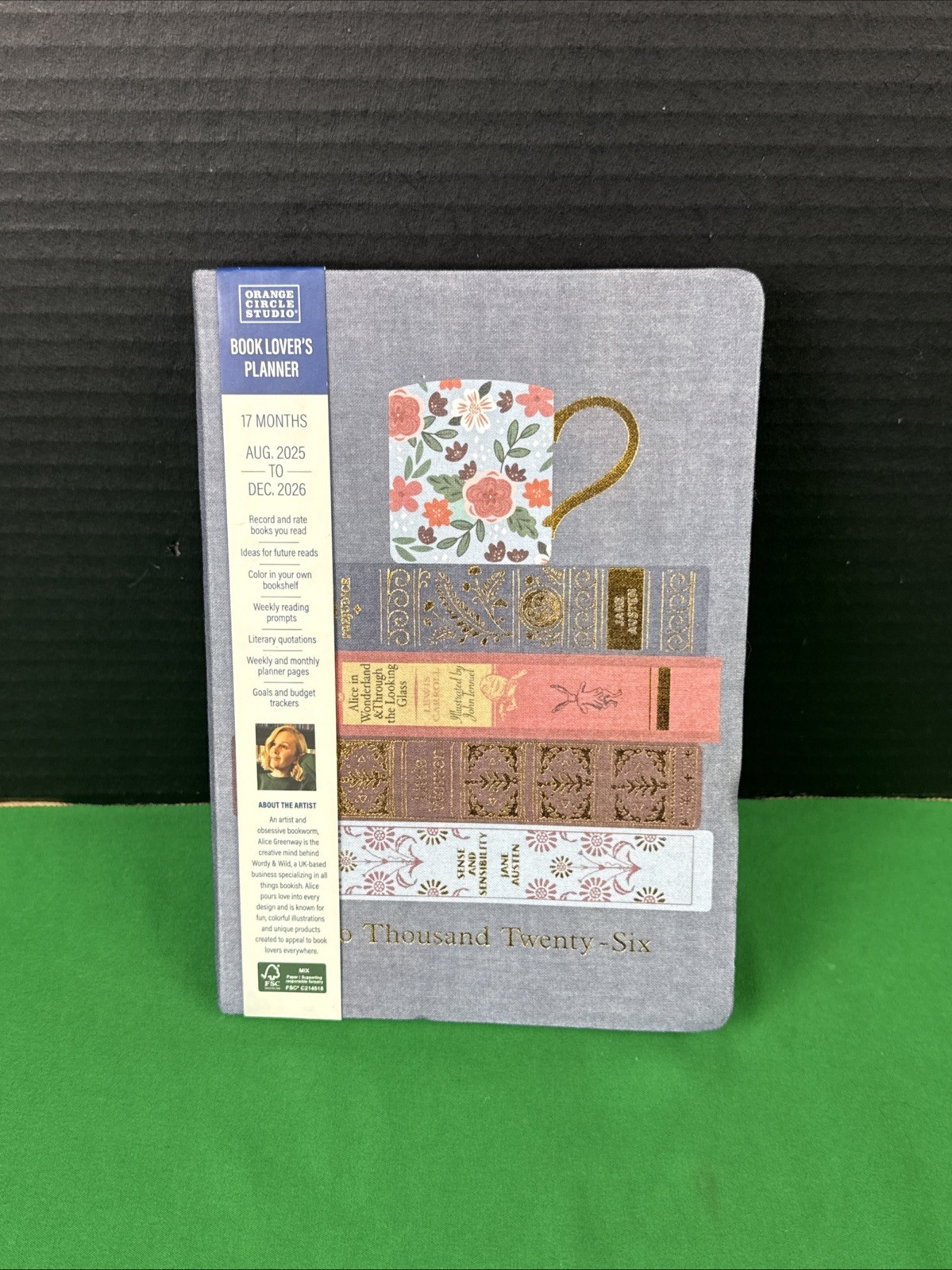 Orange Circle Studio: Clara Clothbound Planner 2026 – Book Lover’s Content