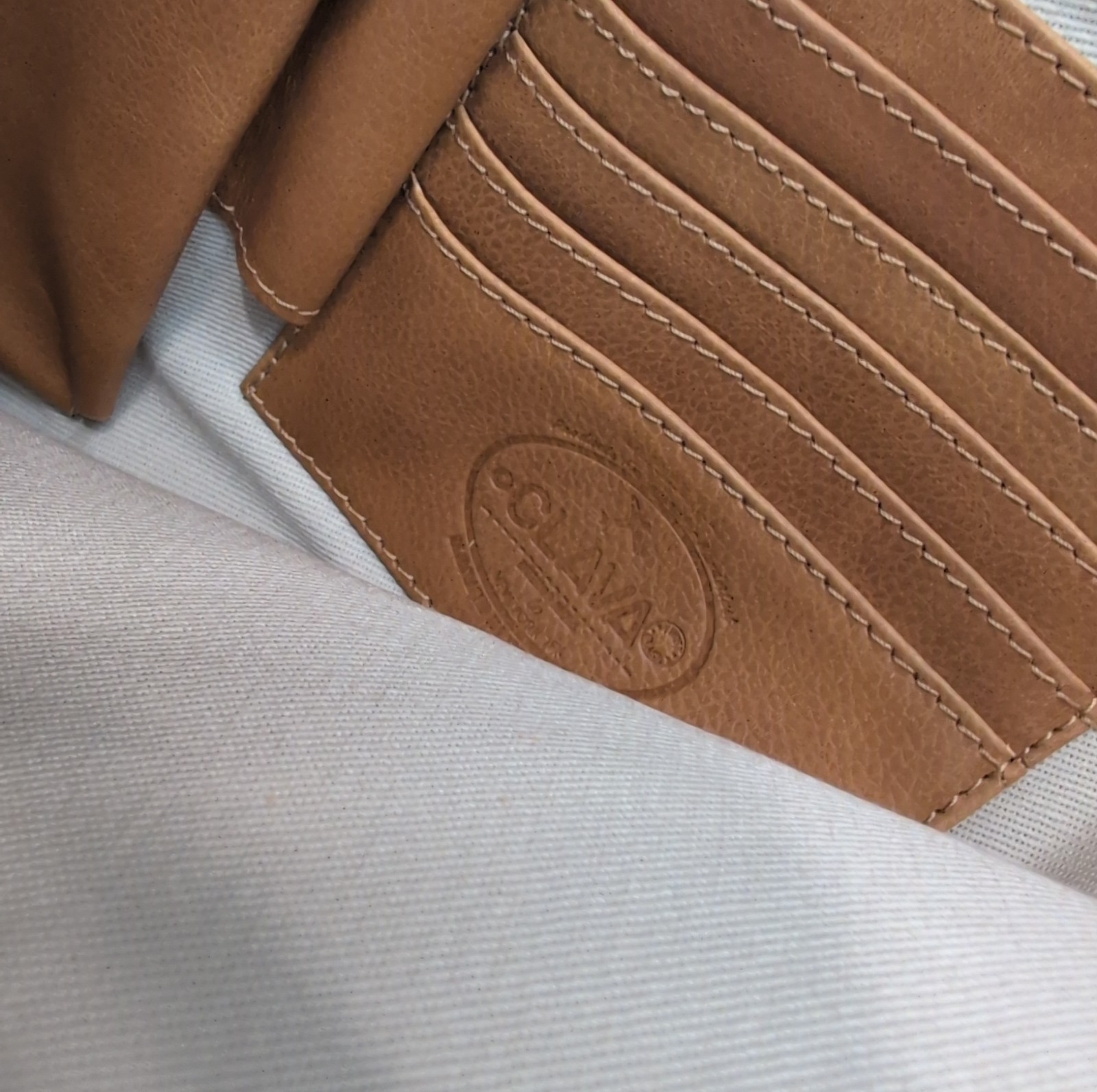 Clava Brown Leather Travel Business Organizer Clutch Zip Portfolio Wallet
