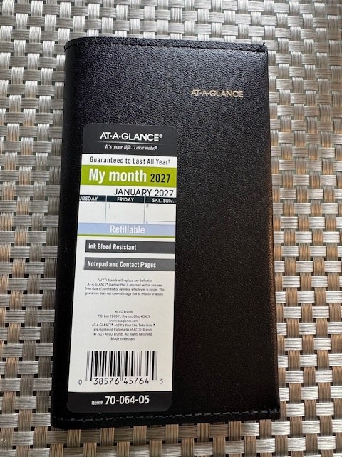 2027 At-A-Glance 70-064-05 Deluxe Pocket Monthly Planner, 3-1/2 x 6″