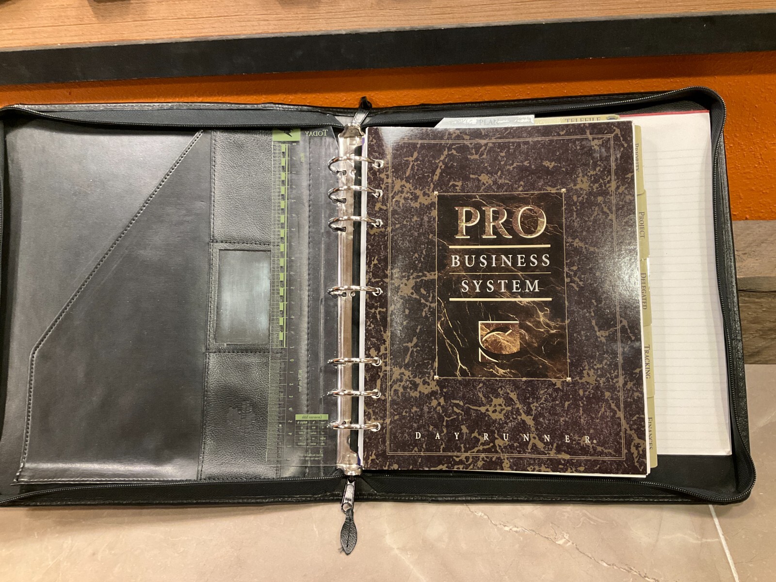 Vintage Day Runner Pro Business System Inserts Black Leather 7 Ring Handles