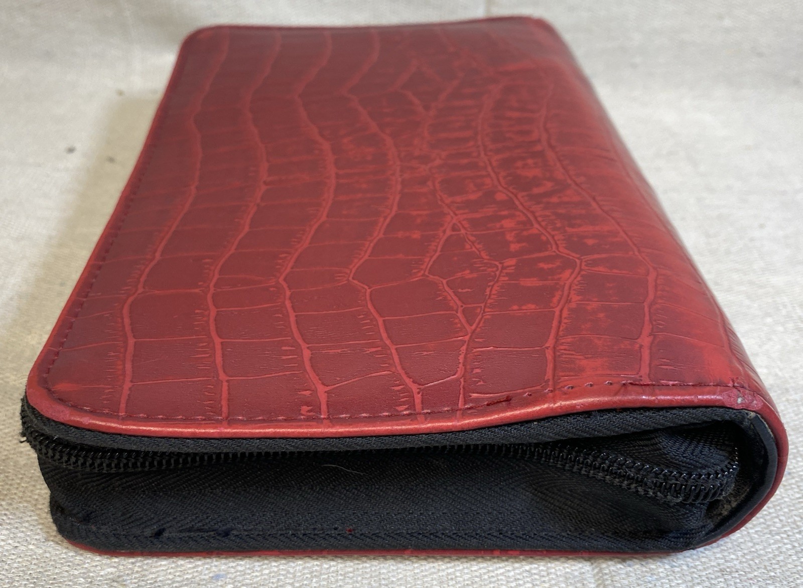 Day Runner Burgundy/Red Faux Croc Zip Planner Binder Organizer Wallet 6 Ring Vtg