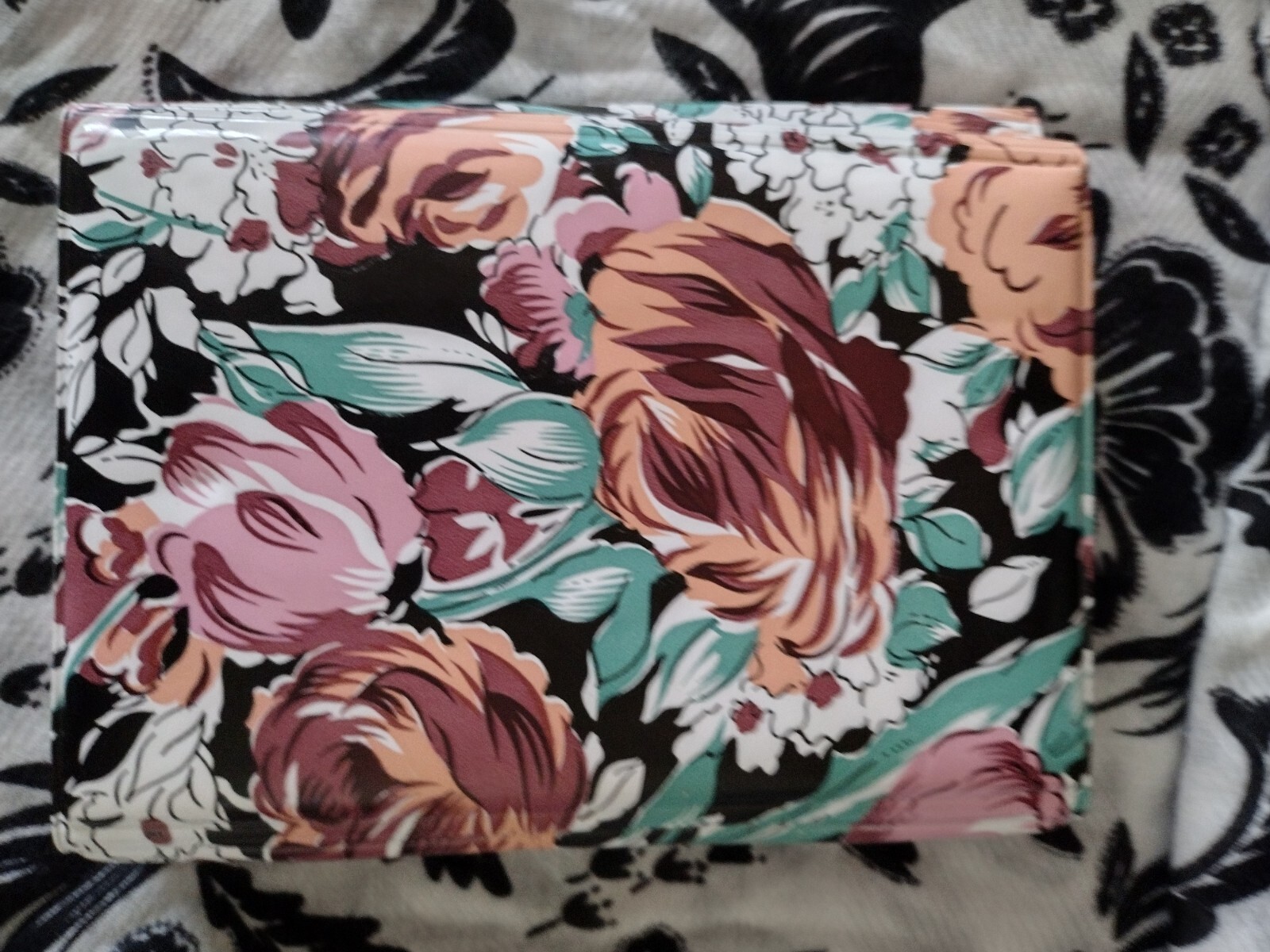 1994 Floral Gardens Planner. 6ring. 1.75” D.