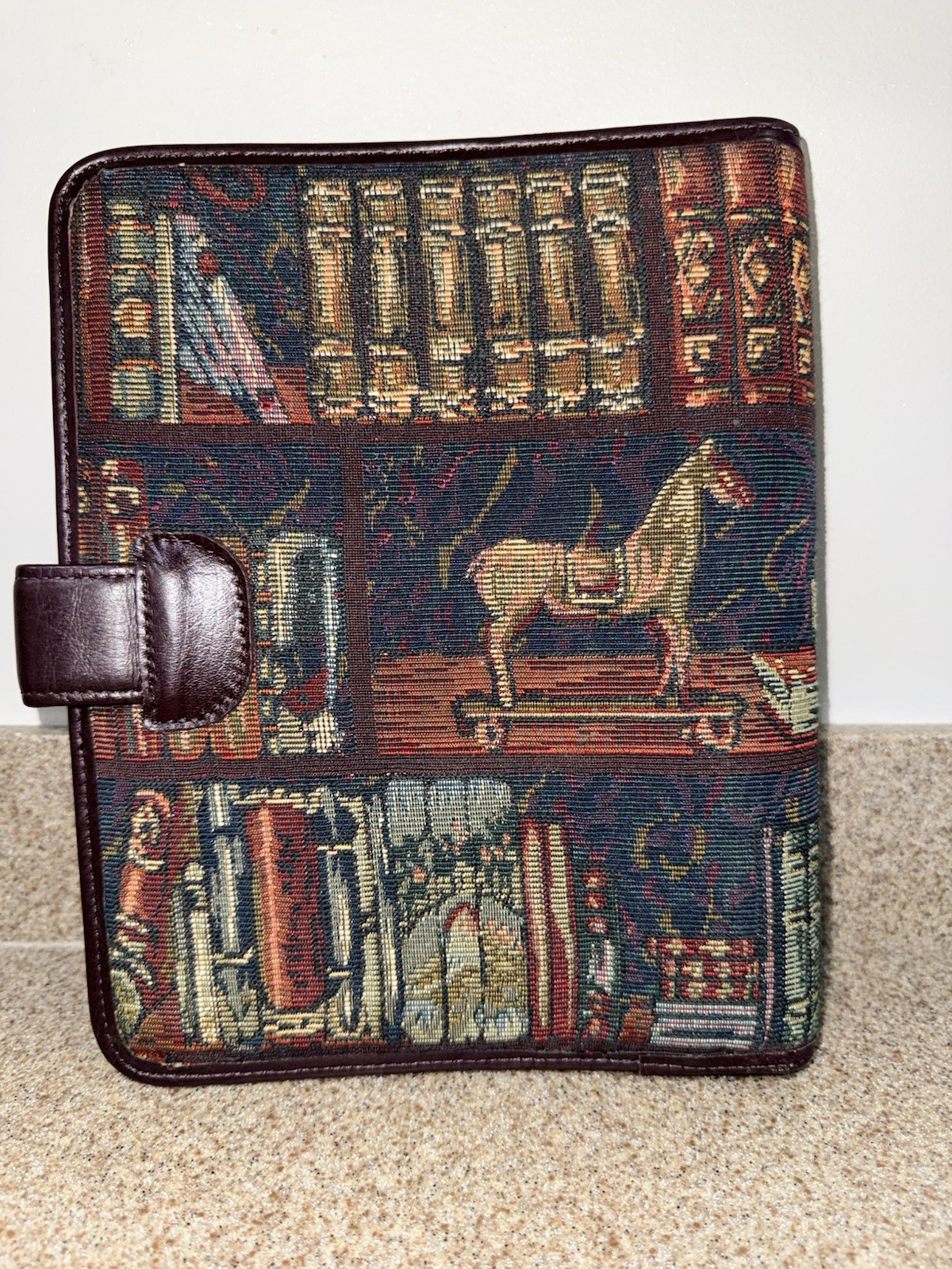 Vintage Daily Organizer | Library Design | Brown Leather