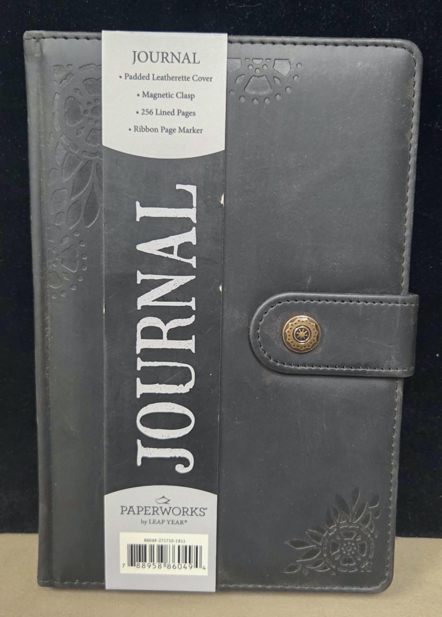 Paperworks Journal 256 Lined pages Magnetic clasp