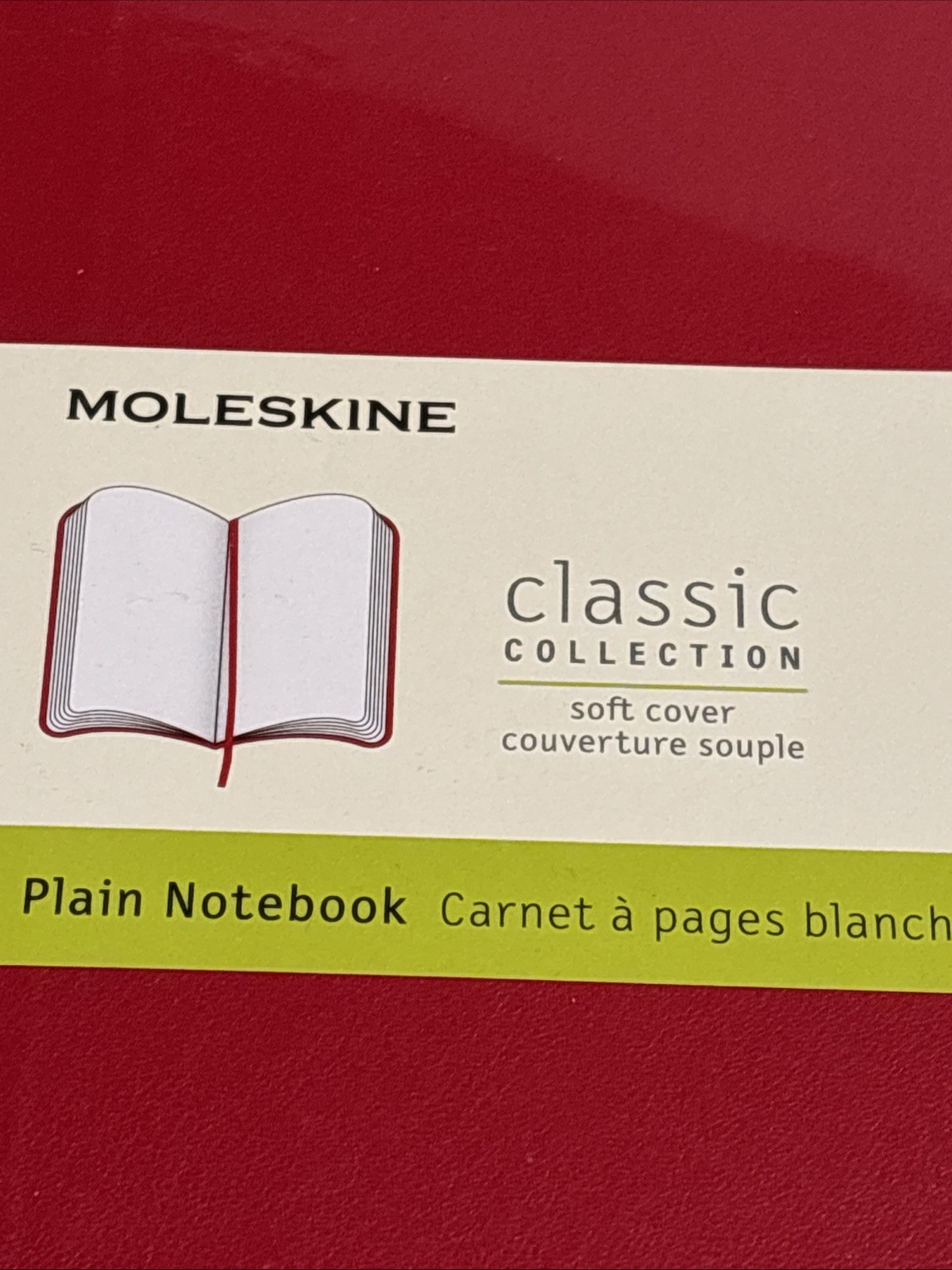 MOLESKINE CLASSIC PLAIN NOTEBOOK, EXTRA LARGE, RED HARD COVER 192 Pages