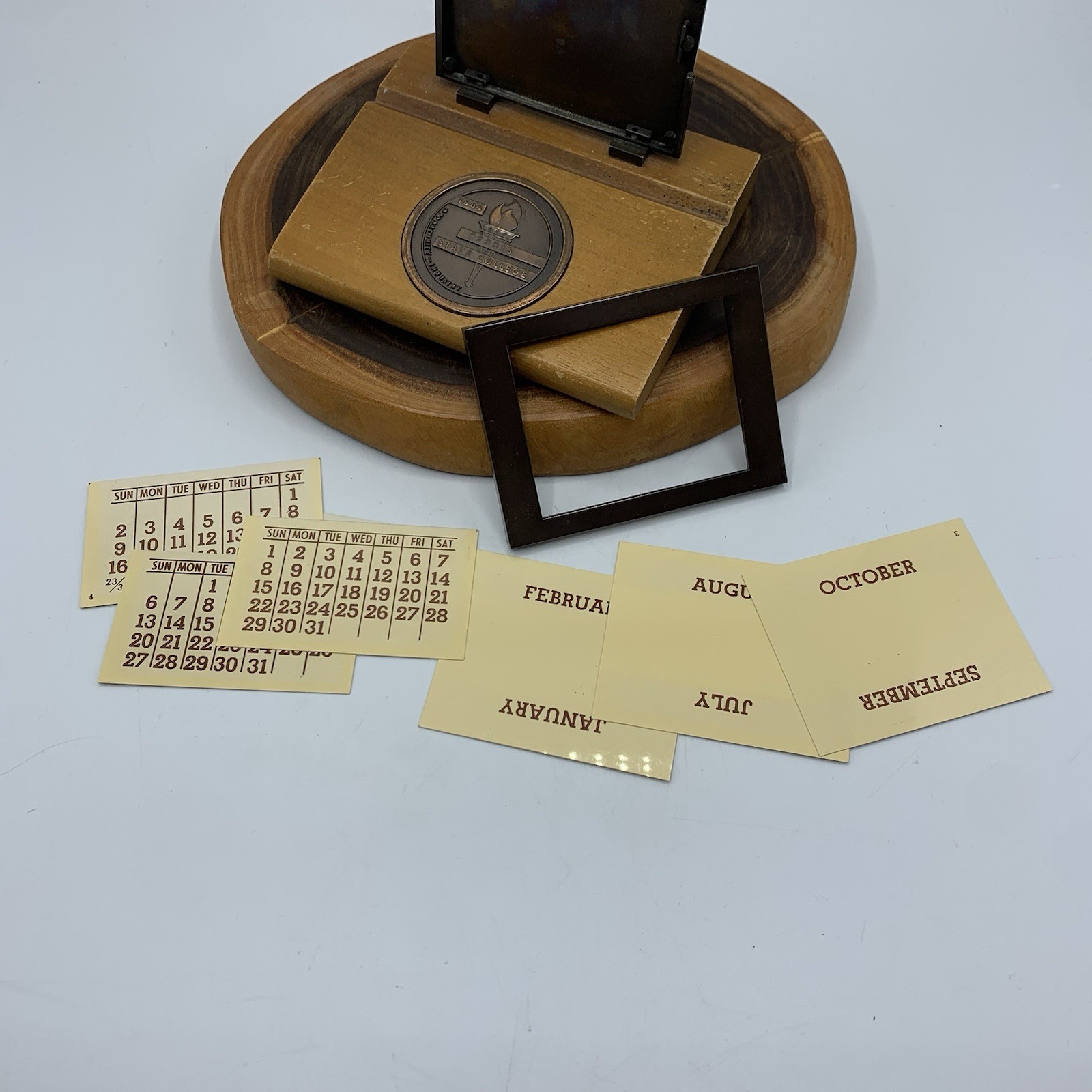 Ferris State College Desk Calendar With Month & Day Cards Big Rapids MI Vtg Rare