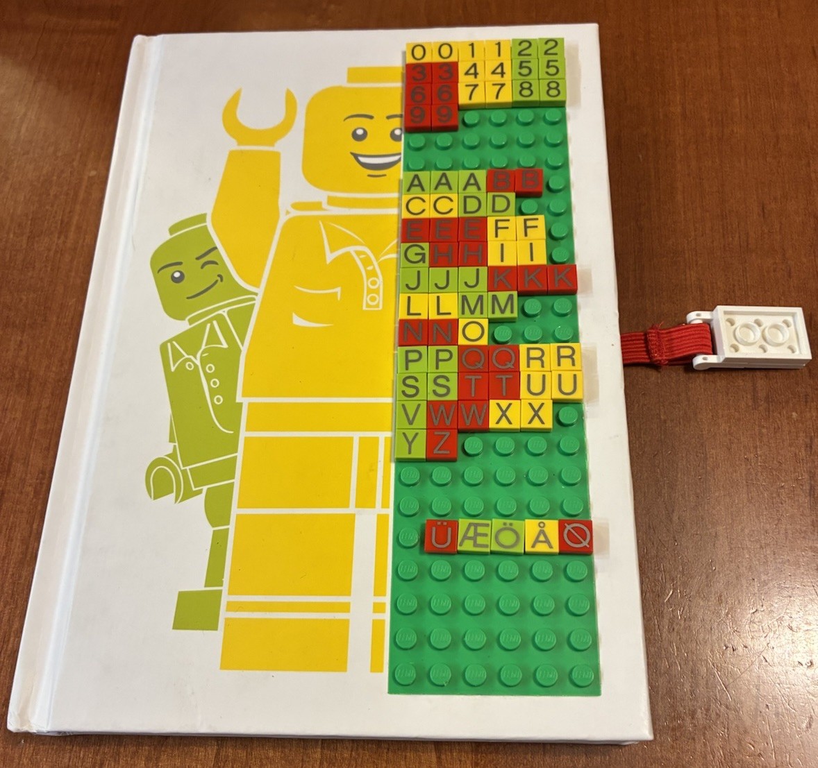 Lego Notebook Journal 850686 Studded Hard Cover 8 x 5″ Missing 1 G And 1 Q