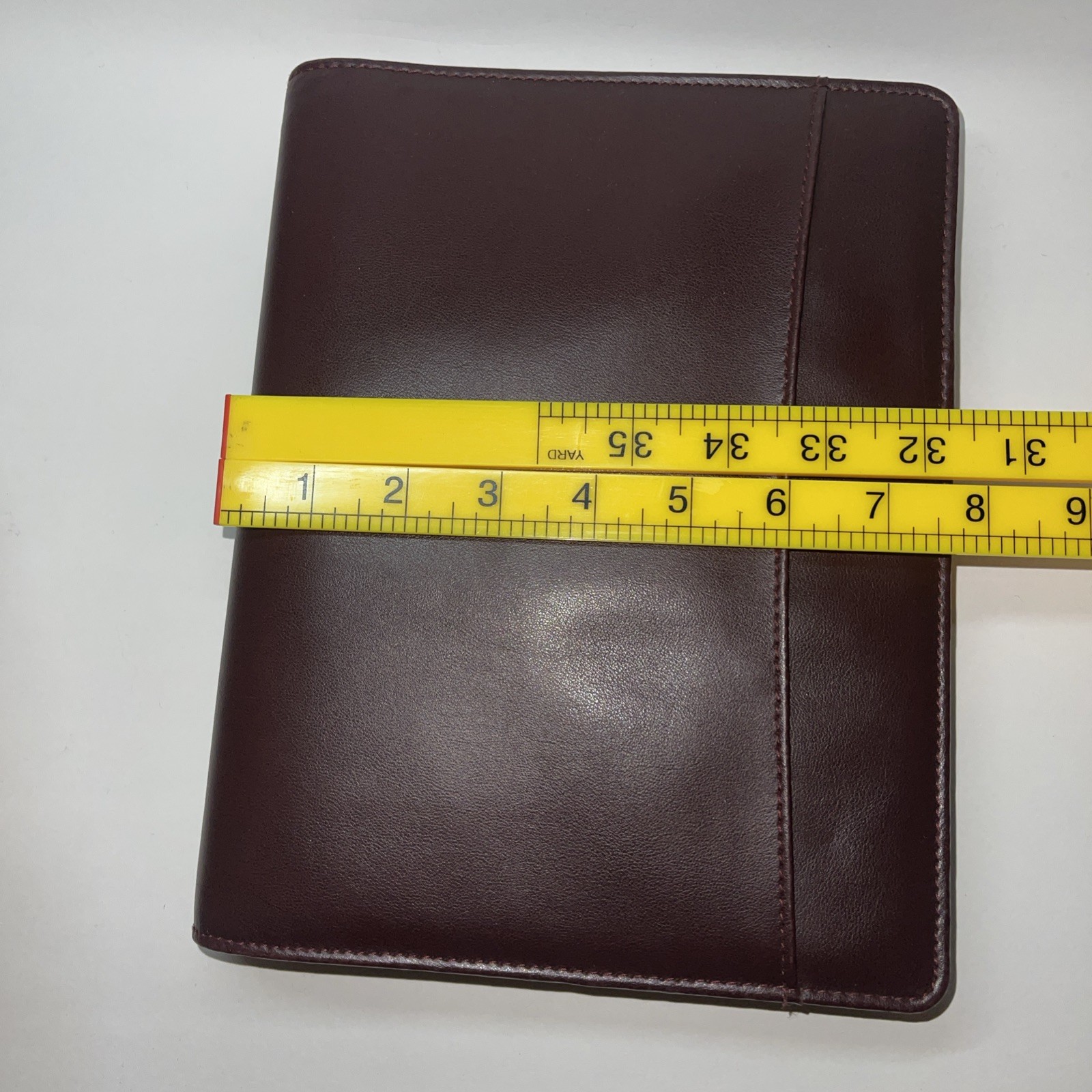 Lot Of 2 Dayrunner Burgundy/Brown Planners 8×10”🍀 Zip Around With Some Inserts