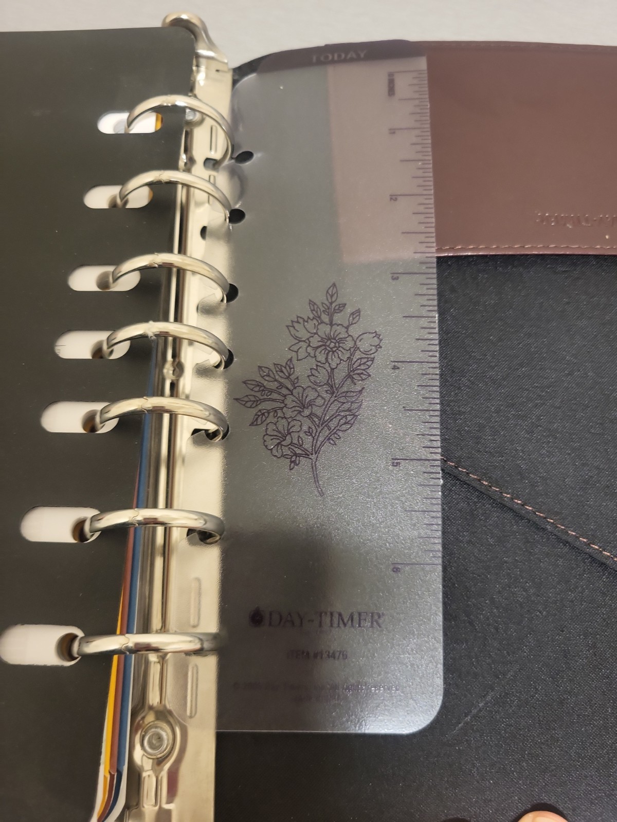 VTG Day-Timer Burgundy Wine Leather 3 Ring Planner Organizer 9.5 X 7 w/inserts