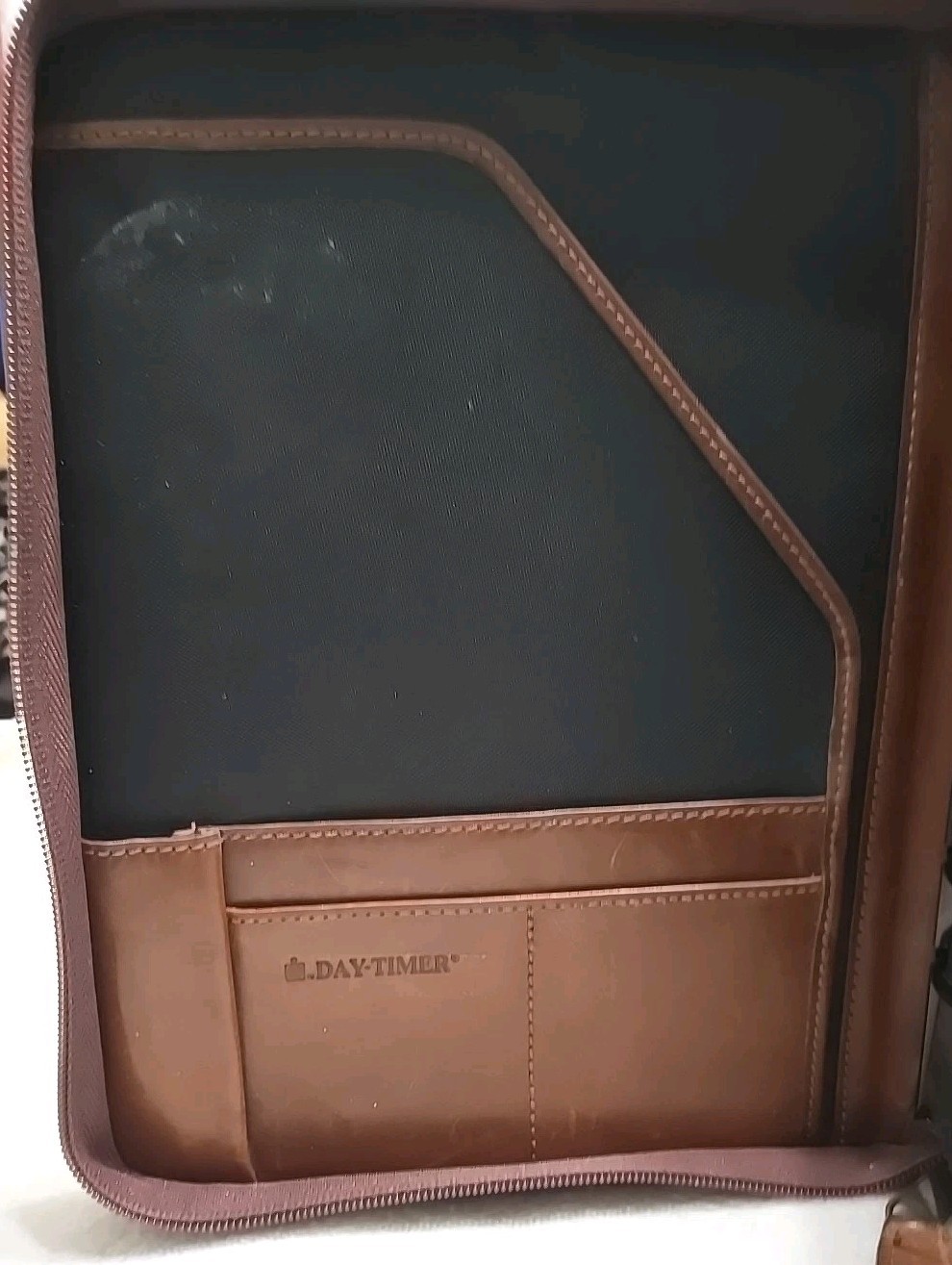 Vintage Day-Timer Tan Leather Planner 7 Ring Agenda Planner Zip Around