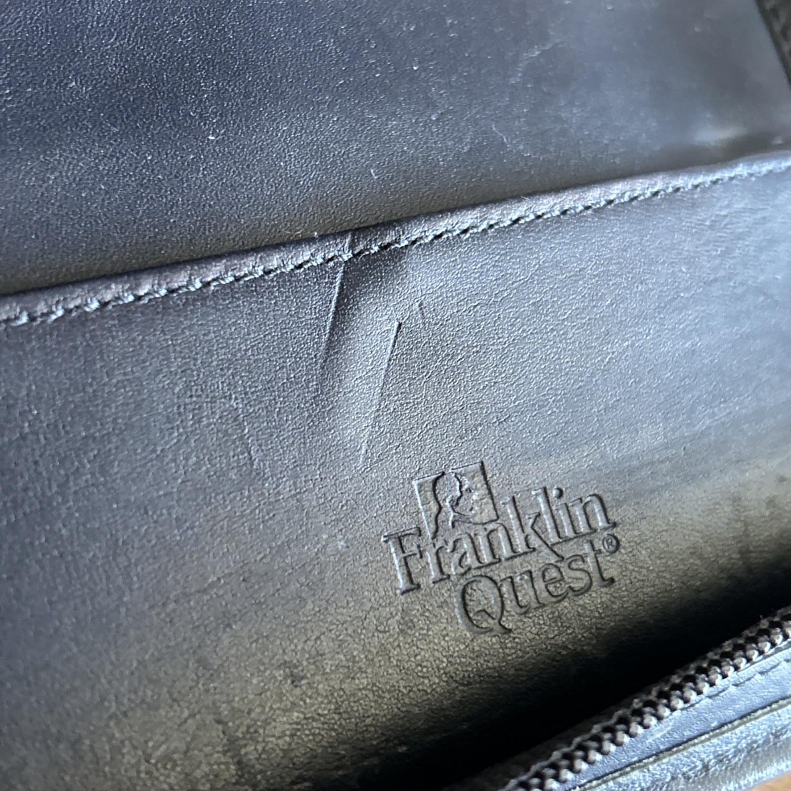 Vtg Franklin Quest Raspberry Tapestry/Leather Zip Around 7-Ring Binder USA