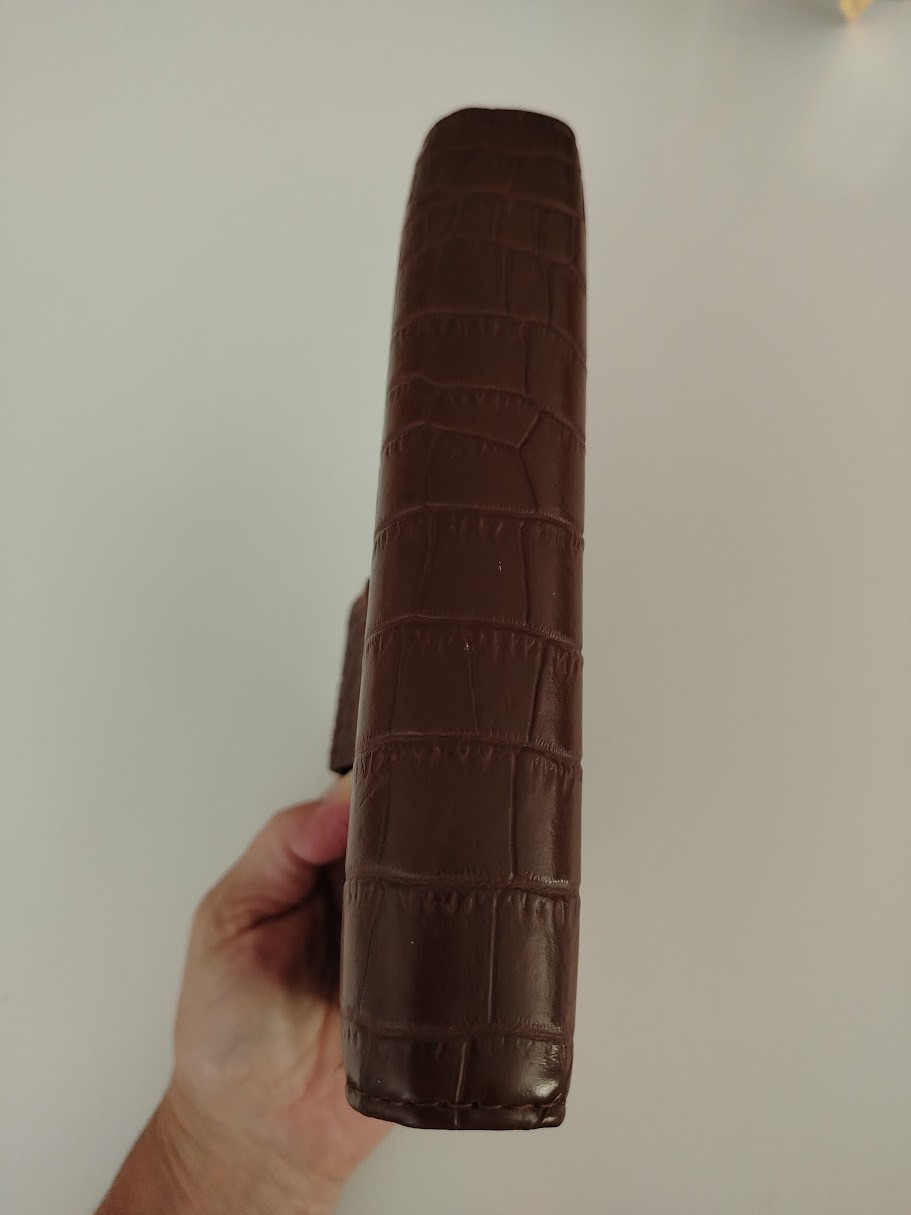 Vtg Day-Timer Desk Planner Organizer Binder 6 rings Brown Embossed Leather Croc