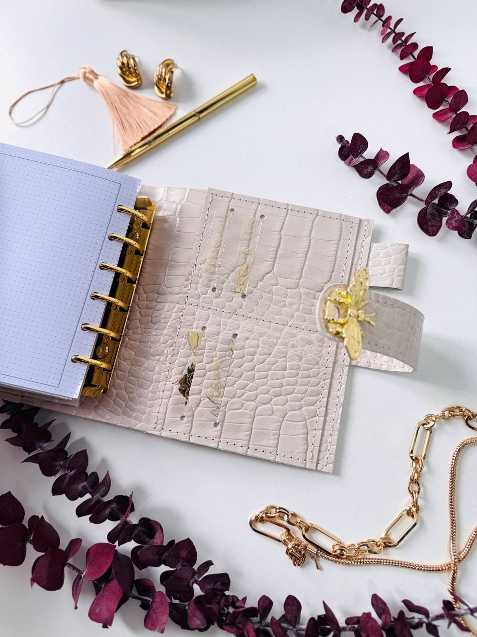 Elegant A7 Mini Planner dated 2026 in a Storage Case – Natural Italian Leather.