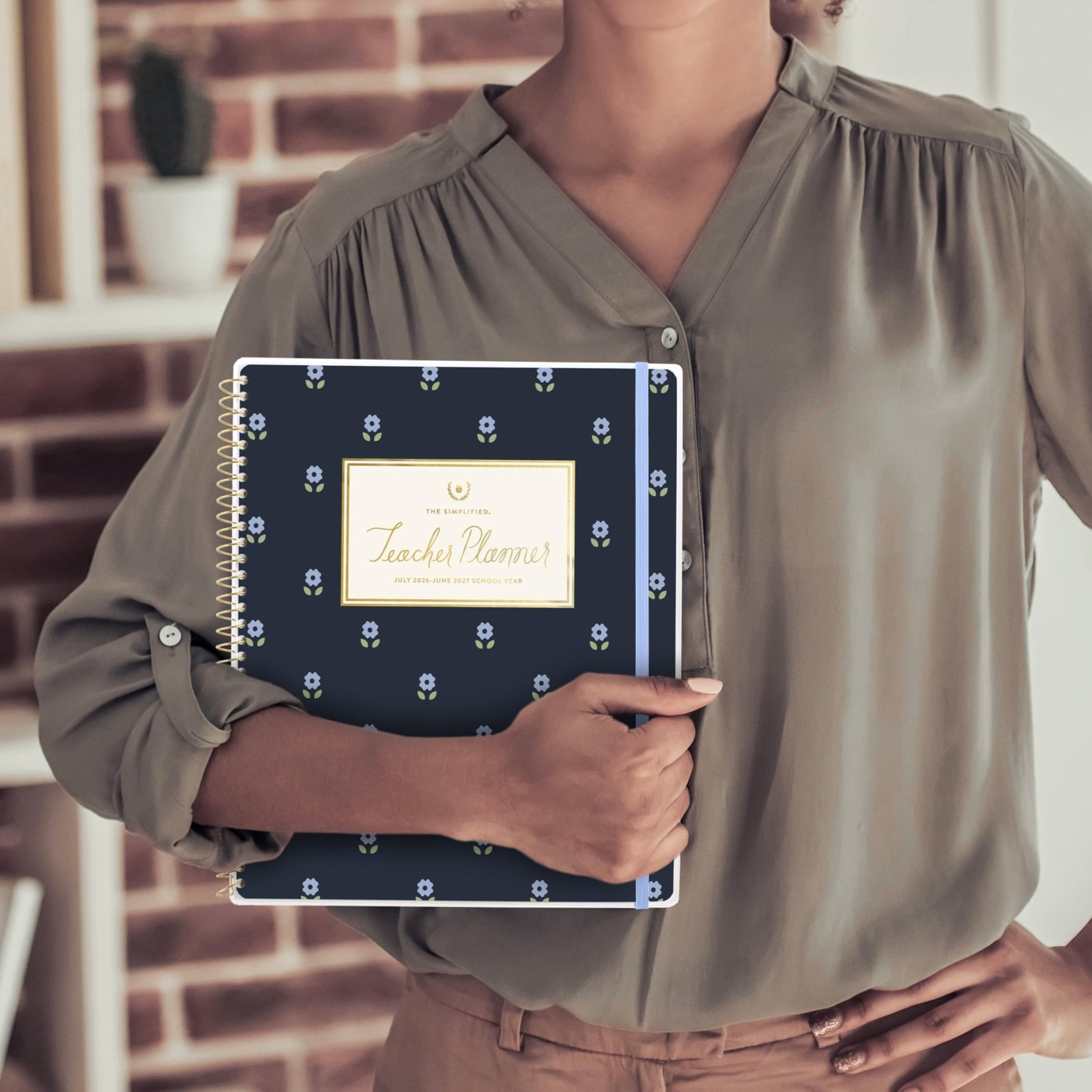 AT-A-GLANCE Teacher Planner 2026-2027 Weekly & Monthly Academic Floral