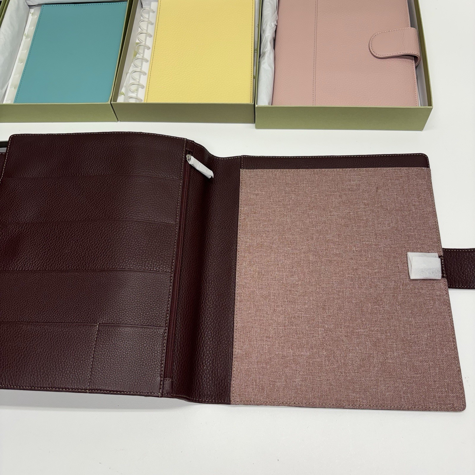 Large Lot of Levenger Leather Folios, Organizers, Notebooks, Circa Discs