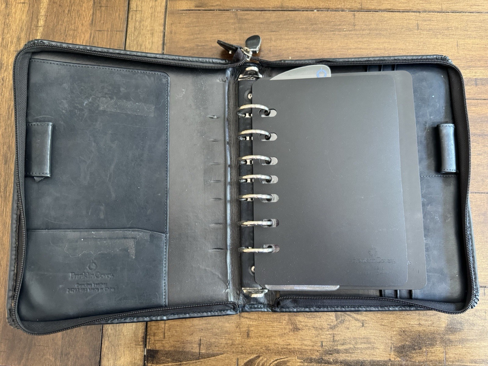 Franklin Covey CL 12215 Black Leather Zip Portfolio 7 Ring Binder Planner