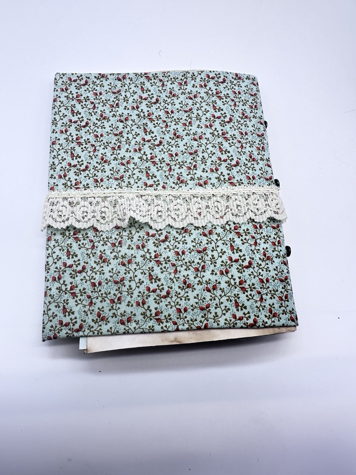 Junk Journal Flowers And Lace 9×6 Inches With Coffee Dyed Paper