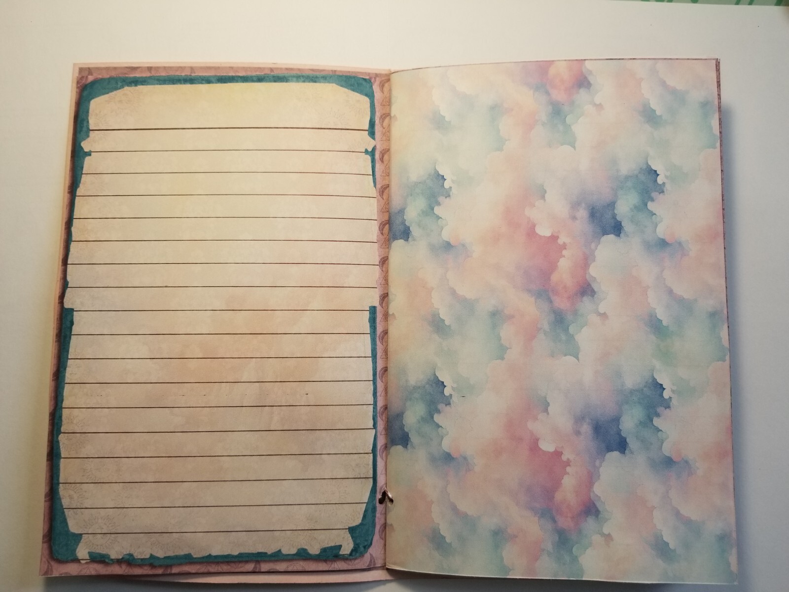 Junk Journal Blank Booklet “DREAMER” Dreamcatcher, Pastel LG 8.5″x5.5 ” 40pgs