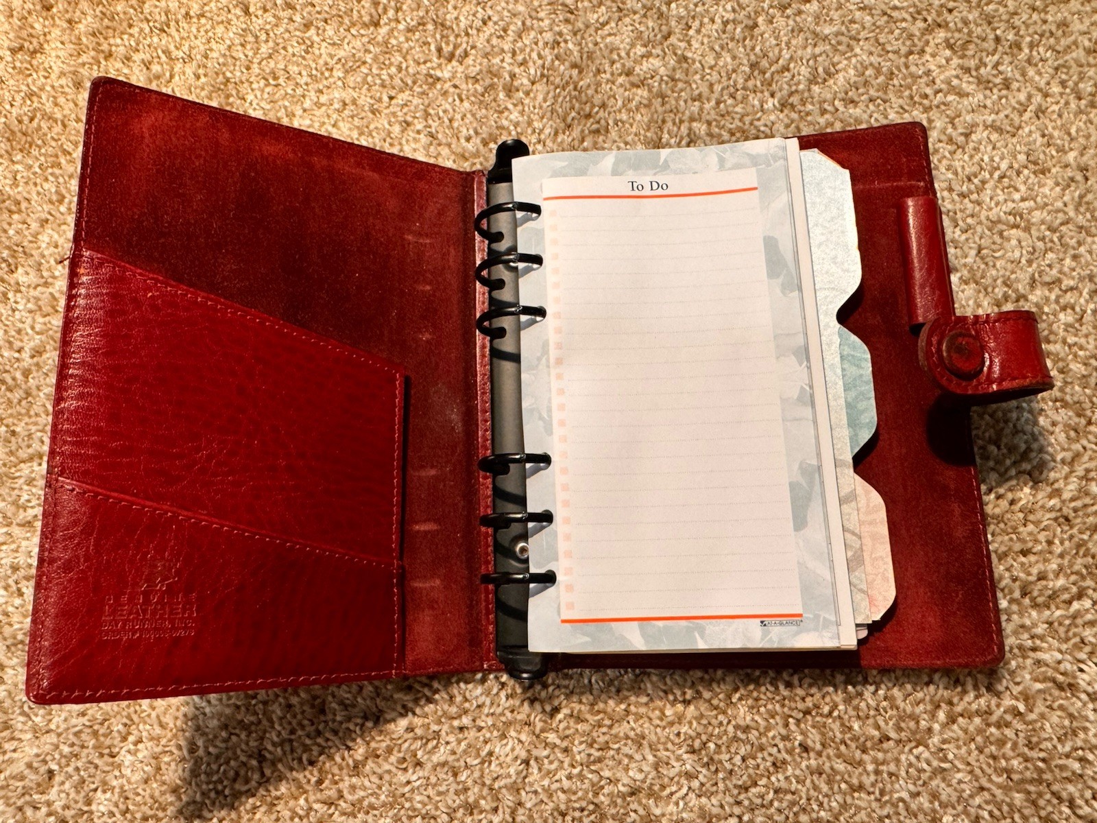 Vtg Day Runner Red Genuine Leather Planner 6-Ring Binder Compact Organizer + Tab