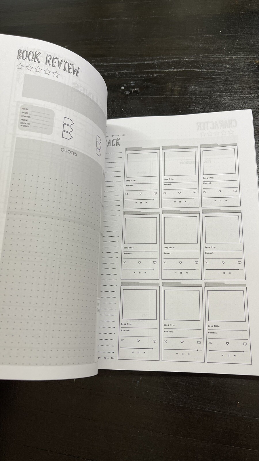 Reading Journal Tracker Moody Cute Dark Aesthetic 200 Pages