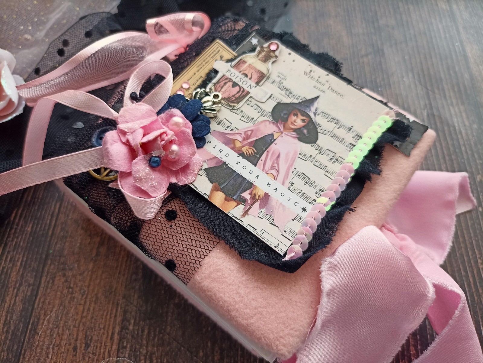 Small gothic witch junk journal handmade blank Pink Halloween 4x4in 200 pgs